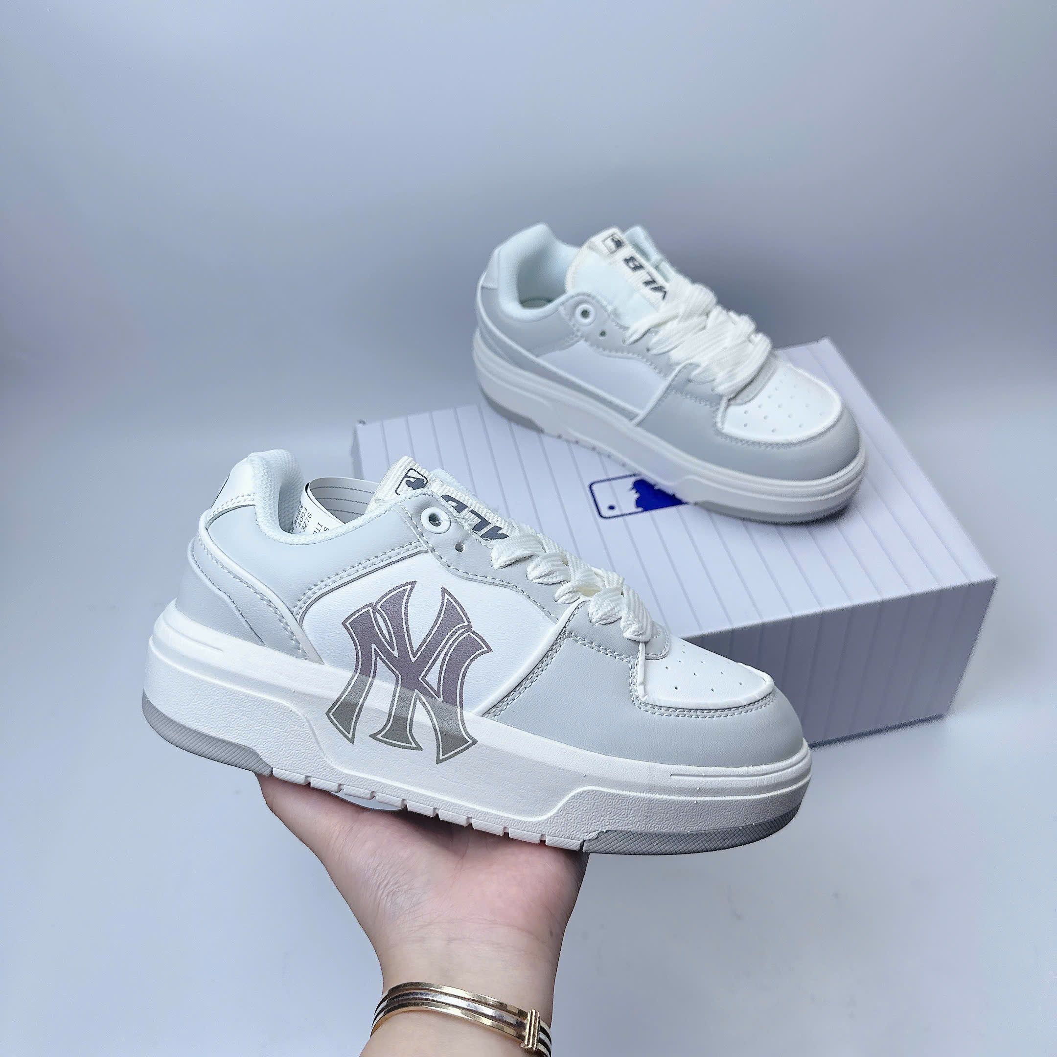 MLB liner xám trắng