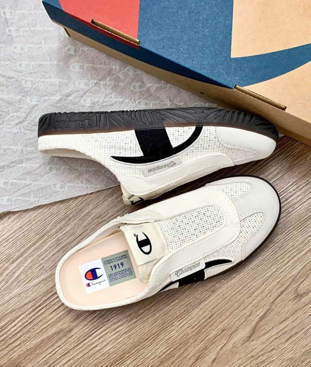 sục CP trắng đen