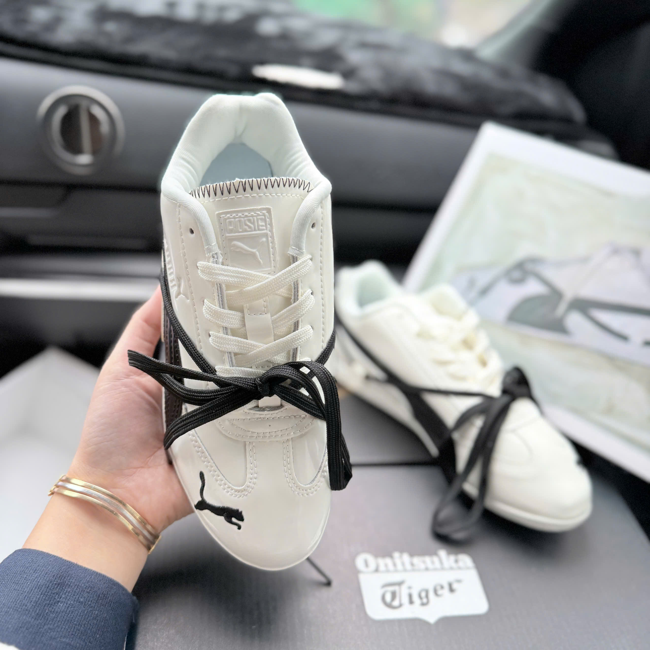 PM ROsie trắng rep