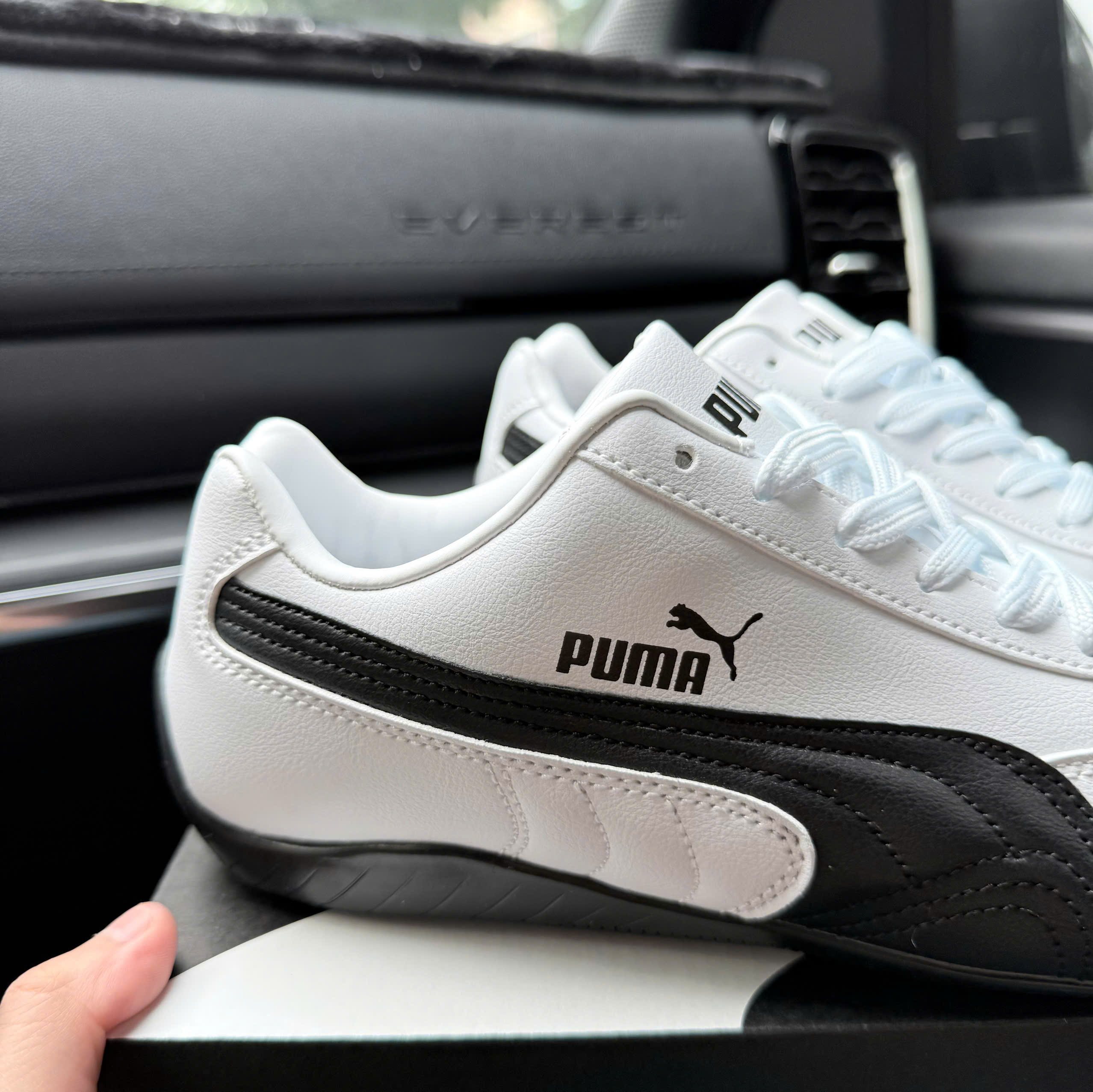 puma speedcat trắng đen