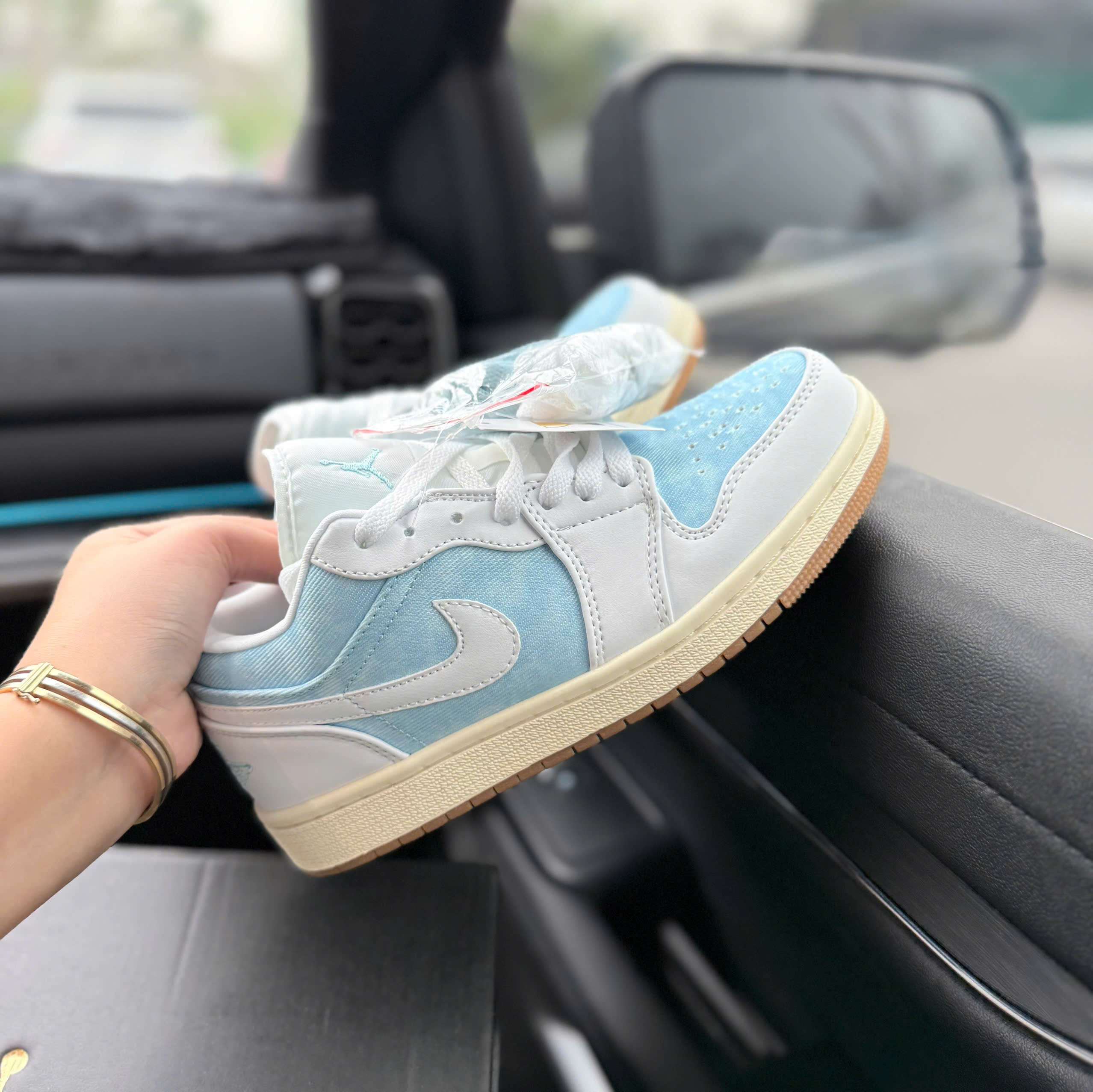 jd trắng xanh thấp