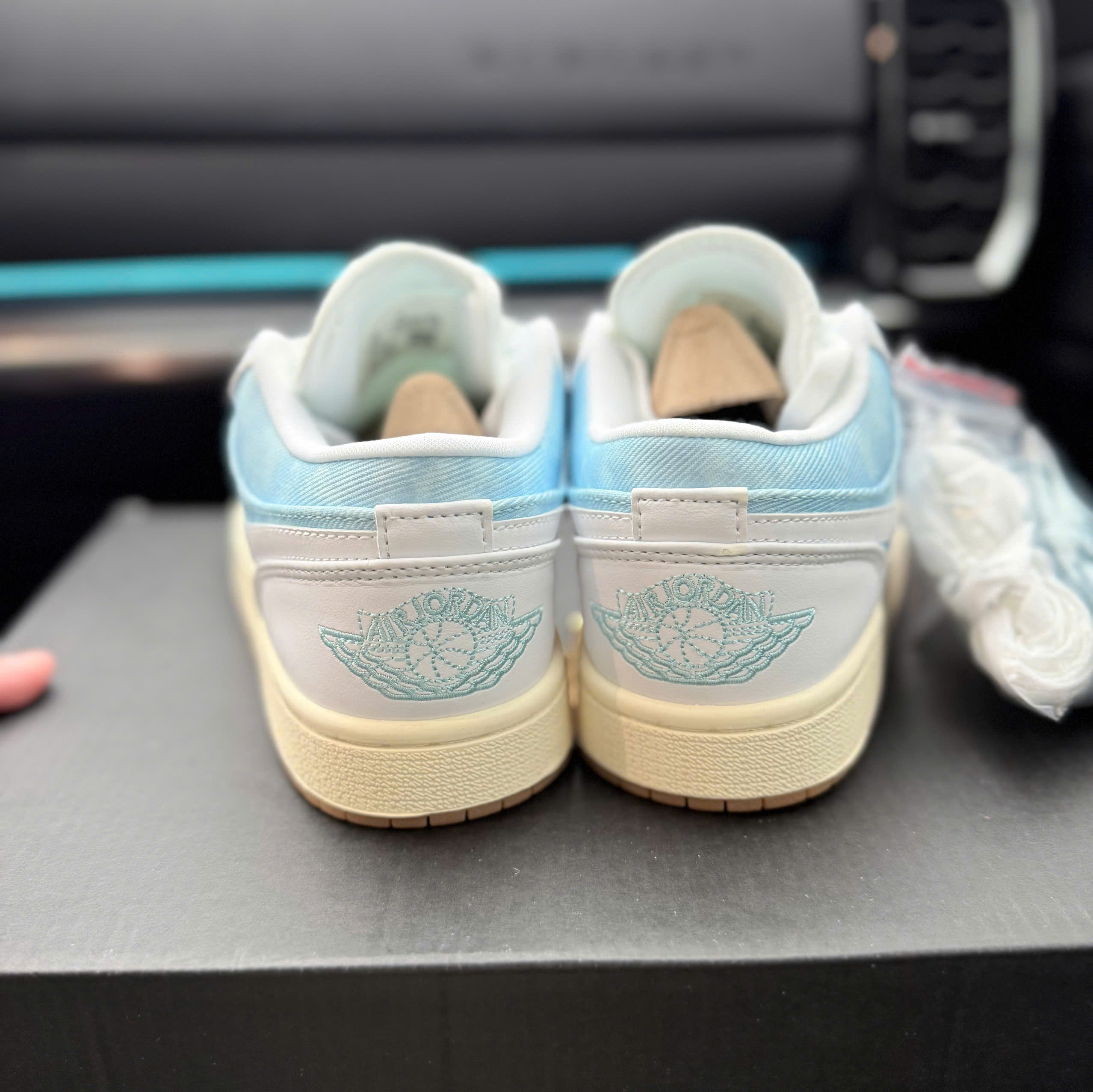 jd trắng xanh thấp