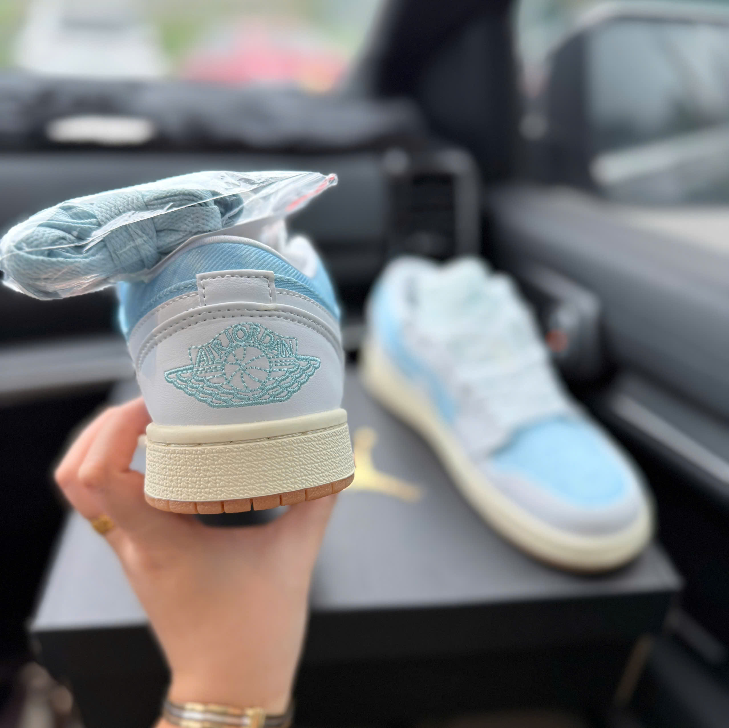 jd trắng xanh thấp