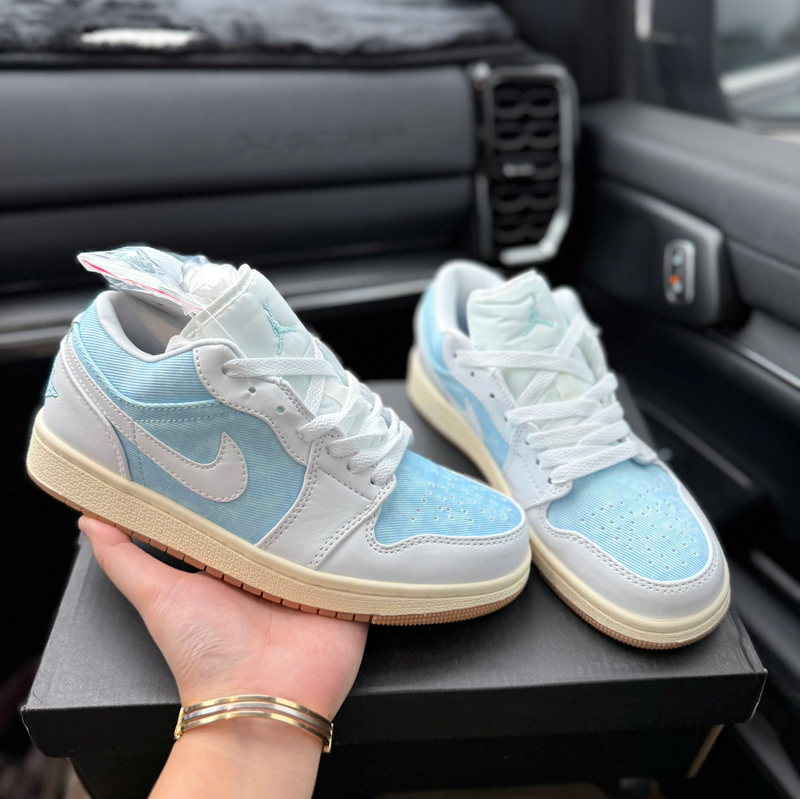 jd trắng xanh thấp