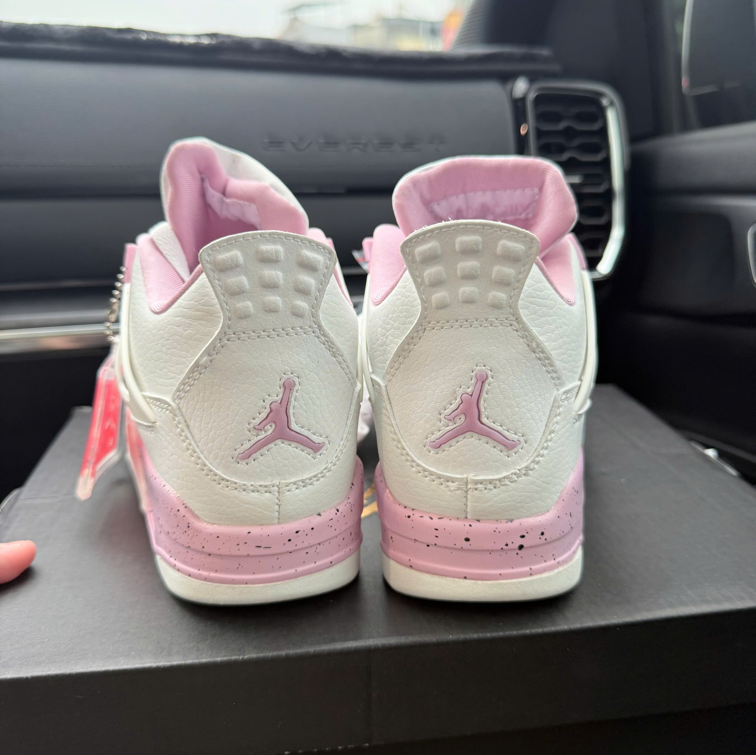 jd4 trắng hồng sc