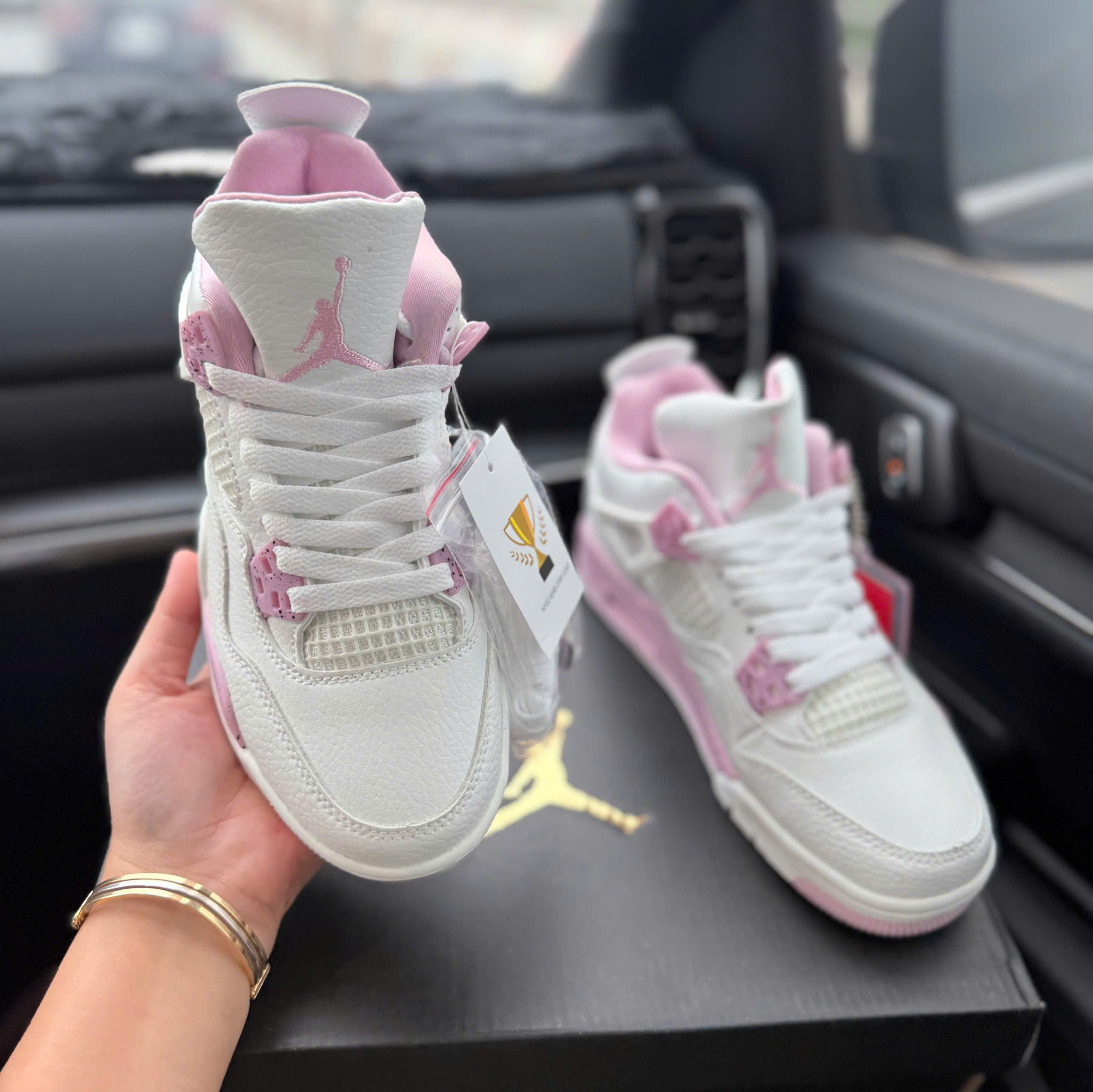 jd4 trắng hồng sc