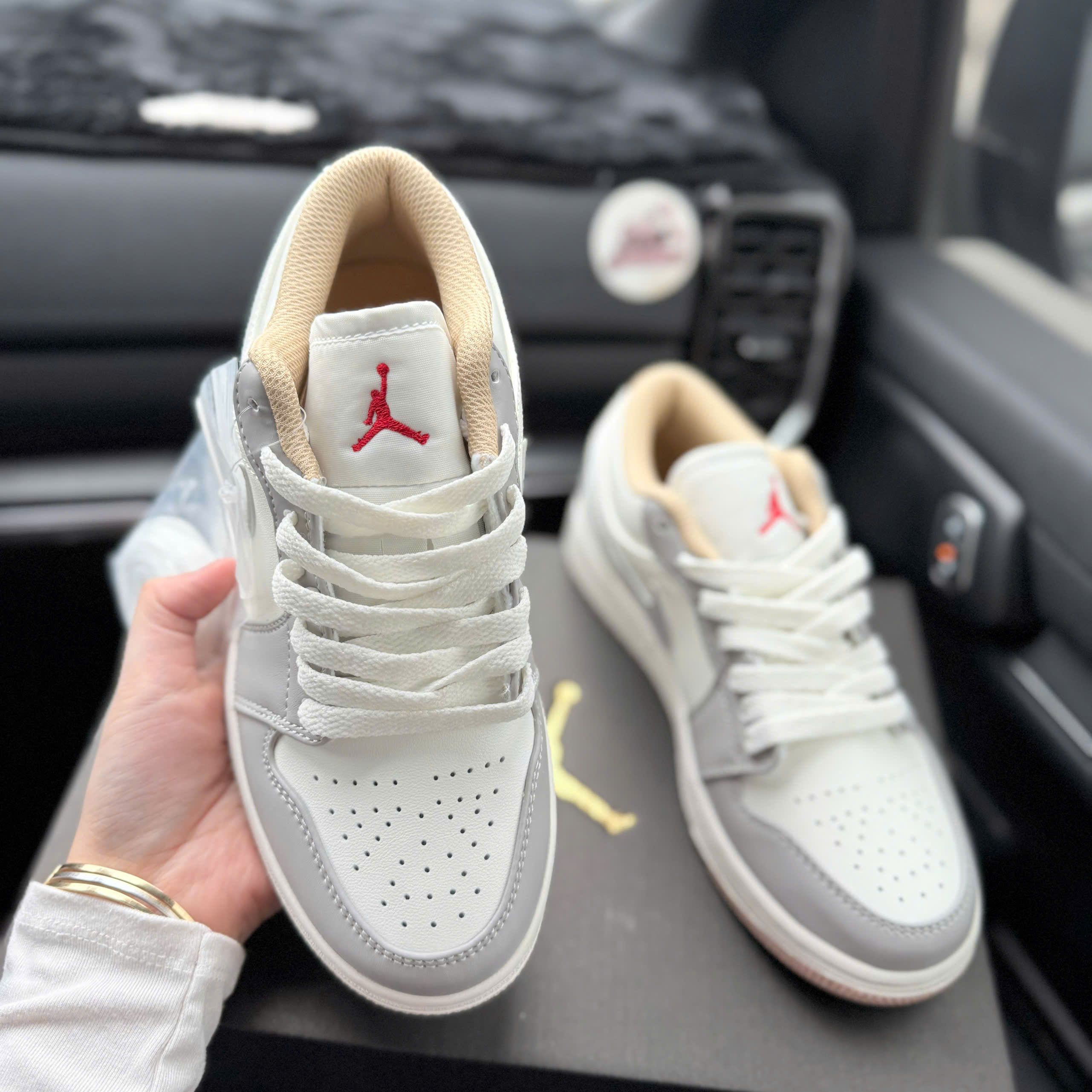 jd xám sữa thấp sc