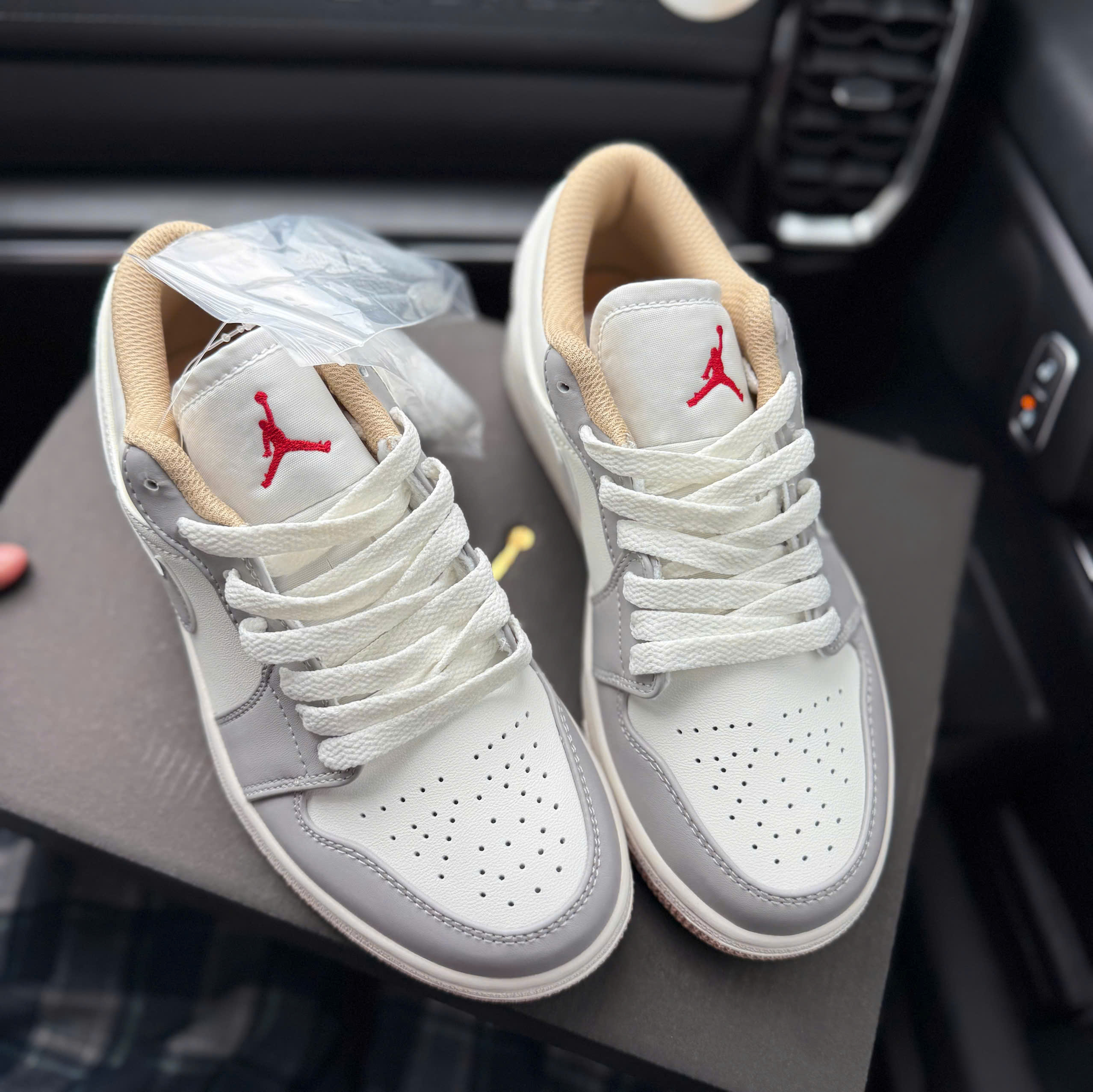 jd xám sữa thấp sc