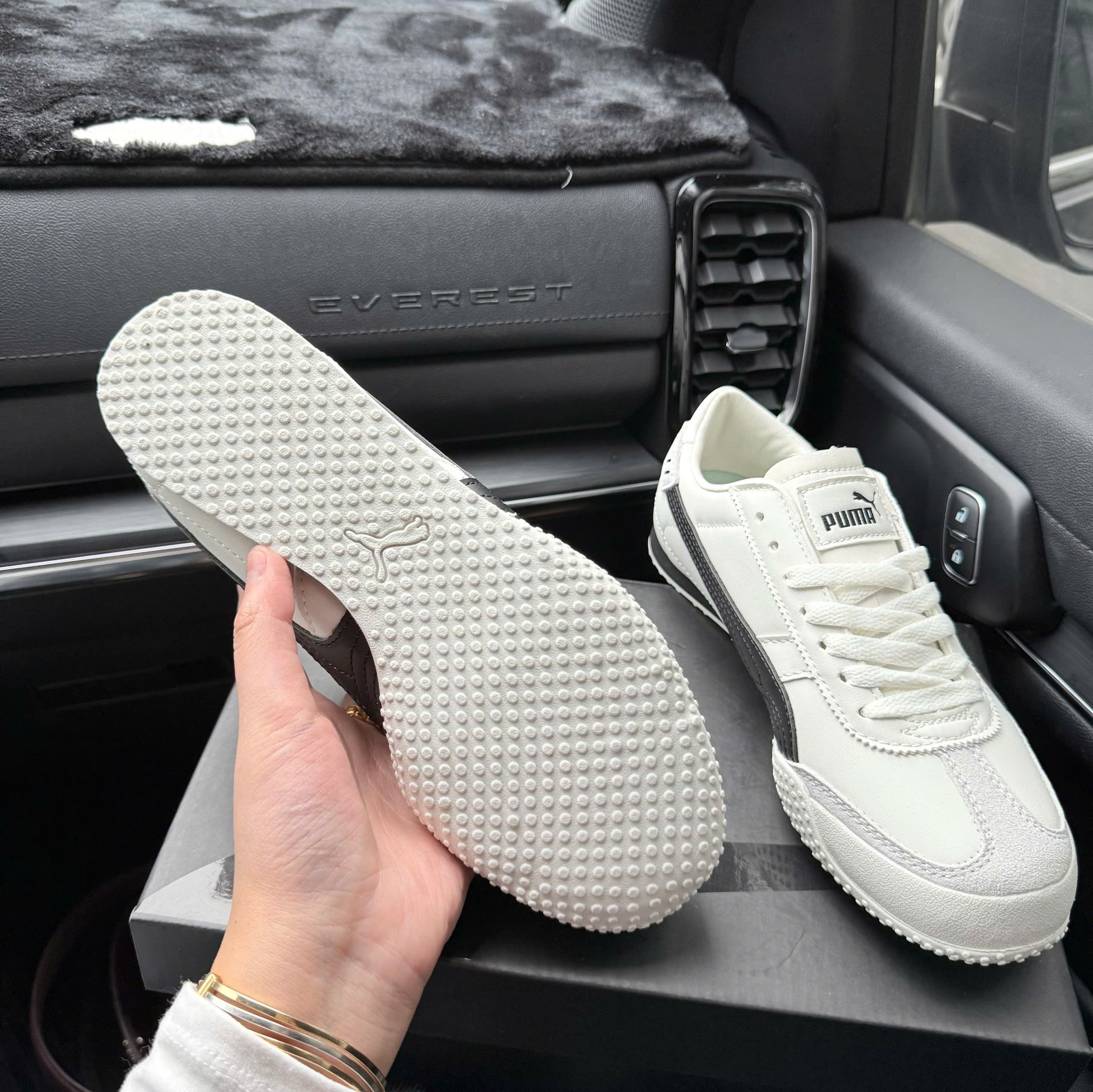 puma bella trắng đen