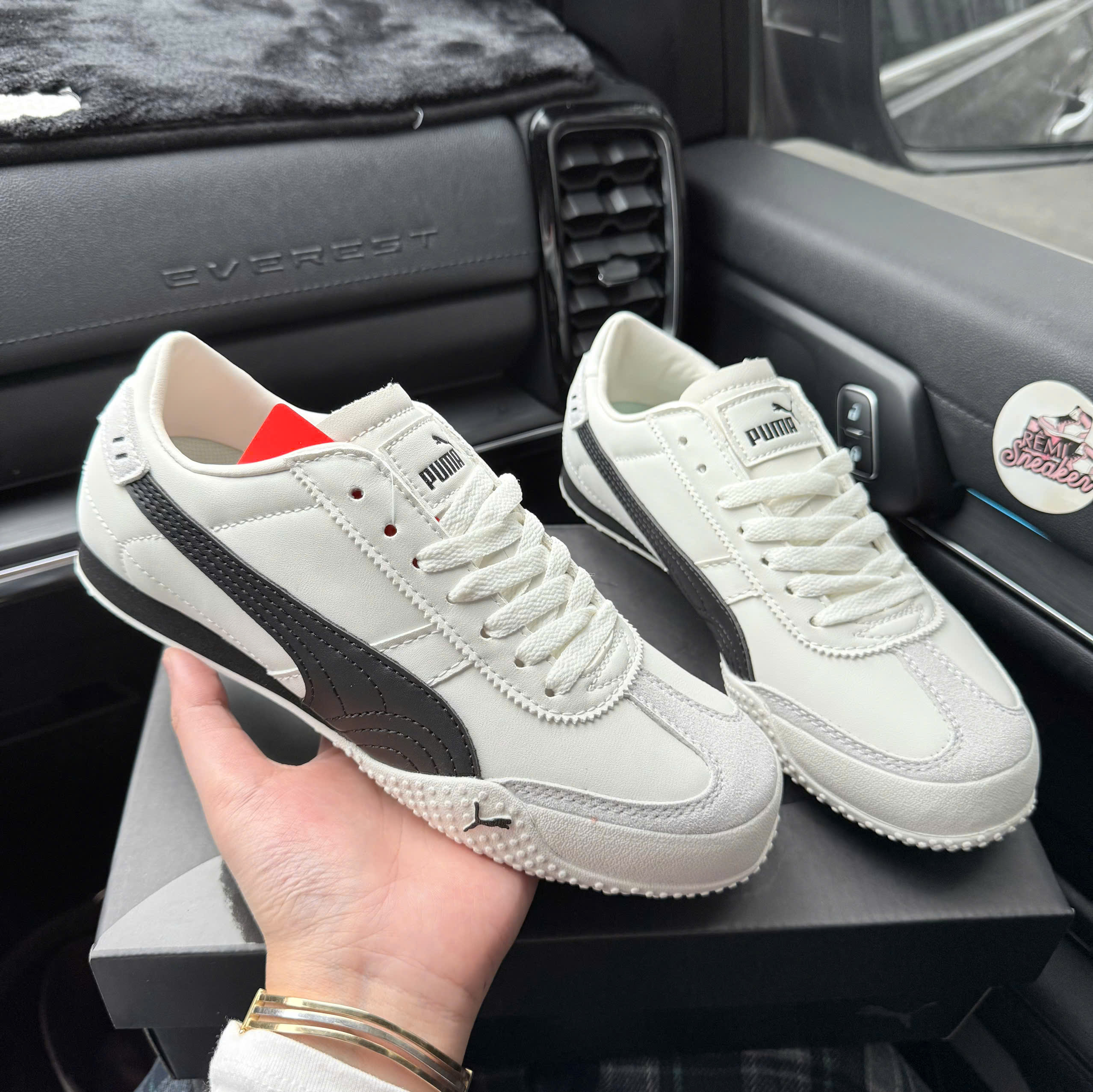 puma bella trắng đen