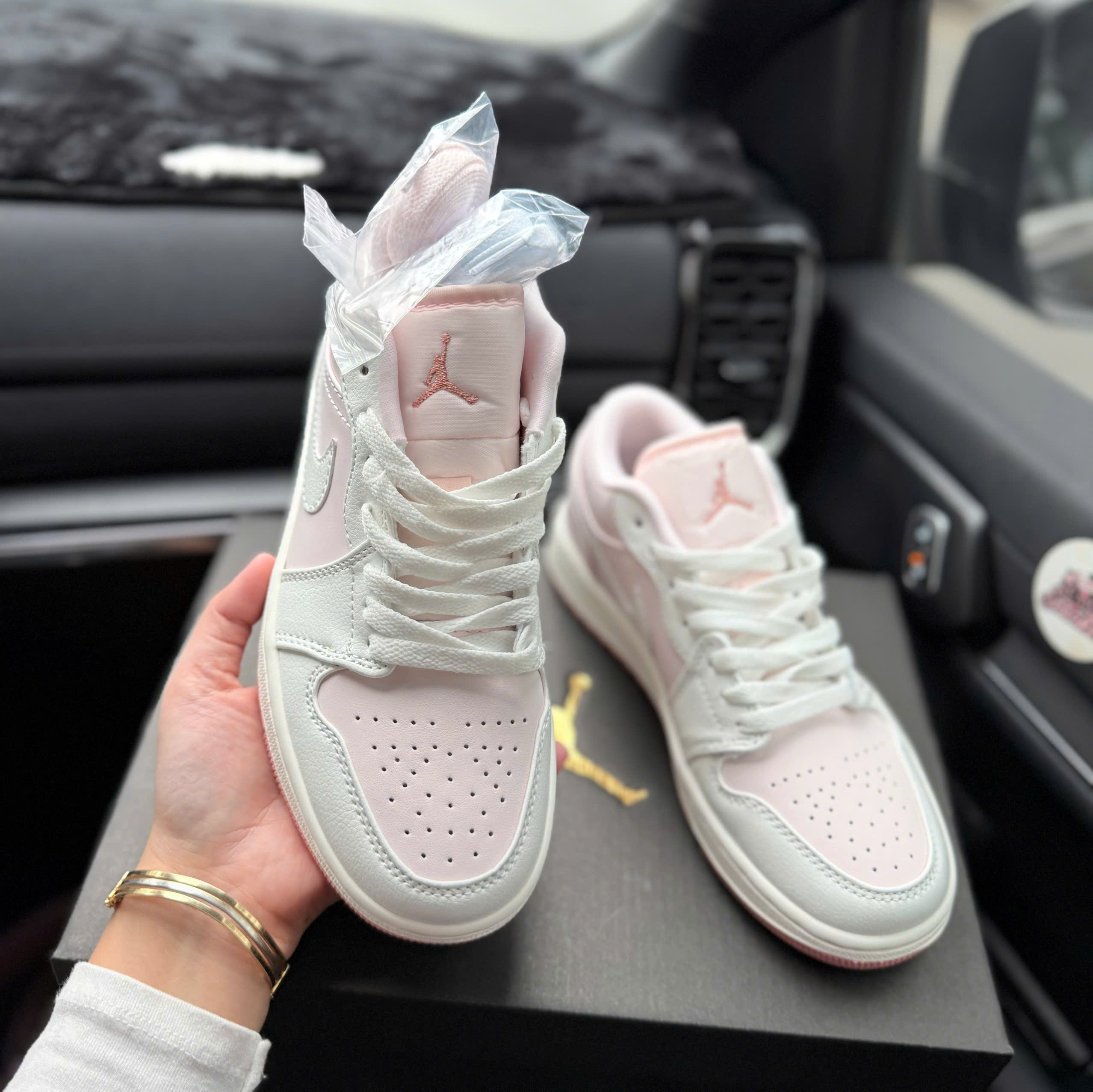 jd1 trắng hồng nhạt thấp SC