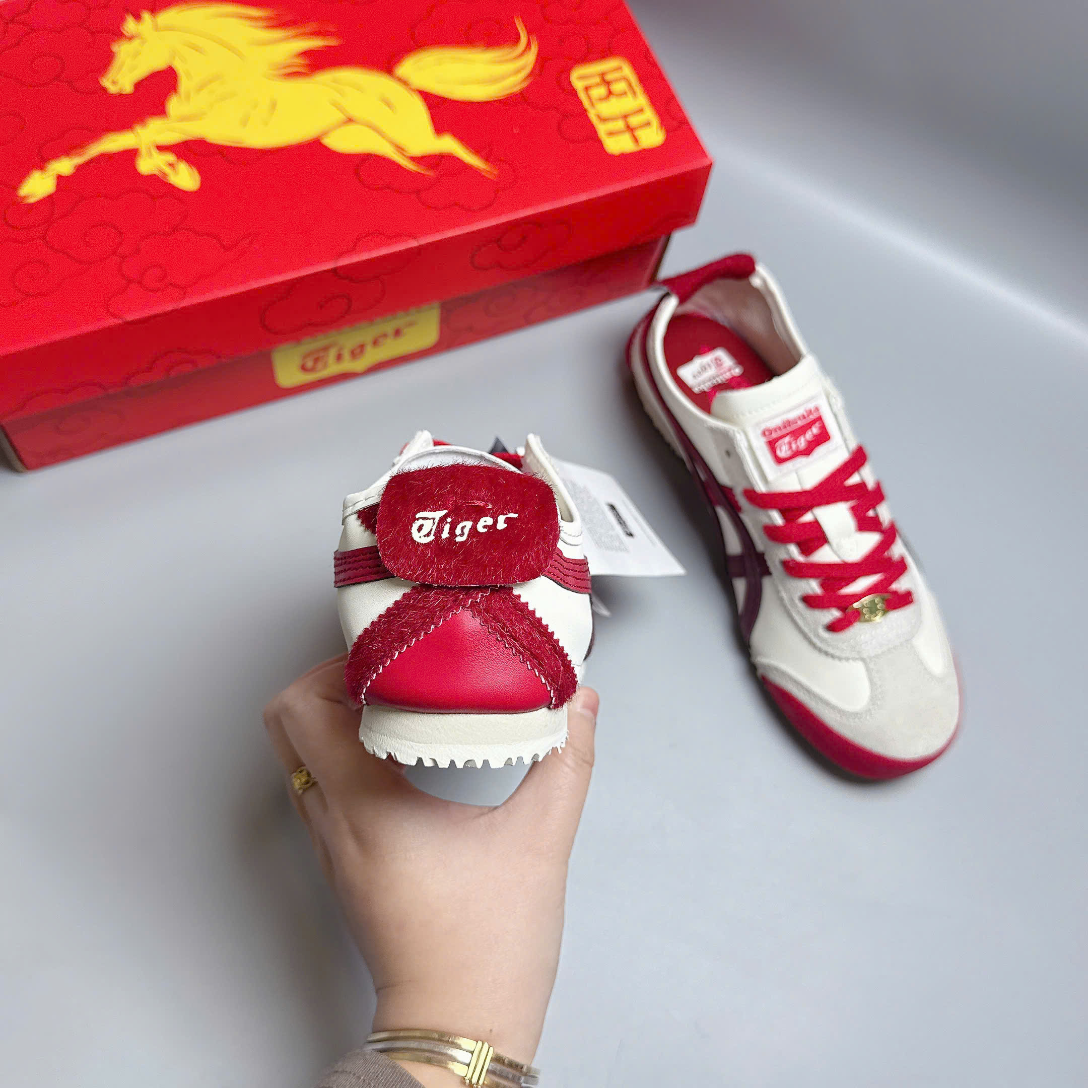 tiger kem đỏ (new year)