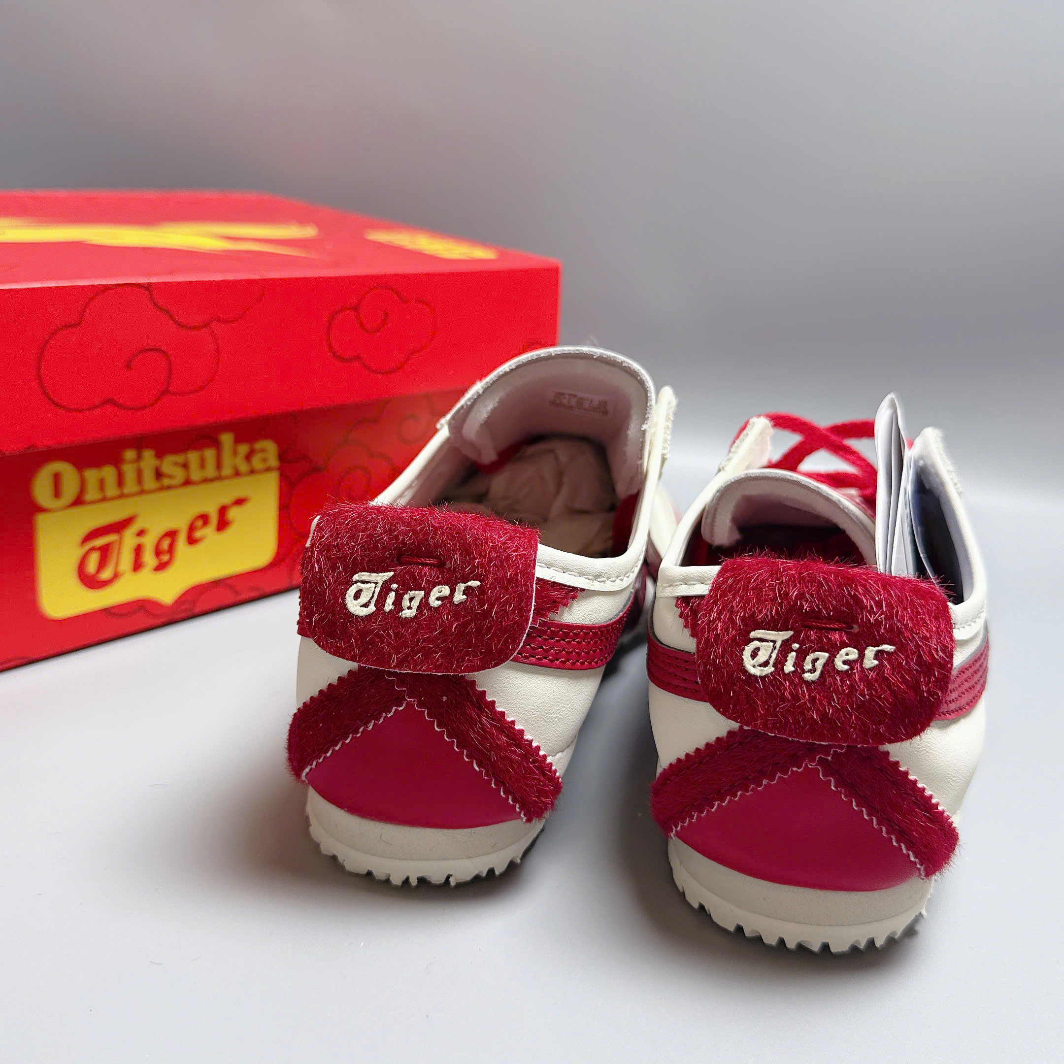 tiger kem đỏ (new year)