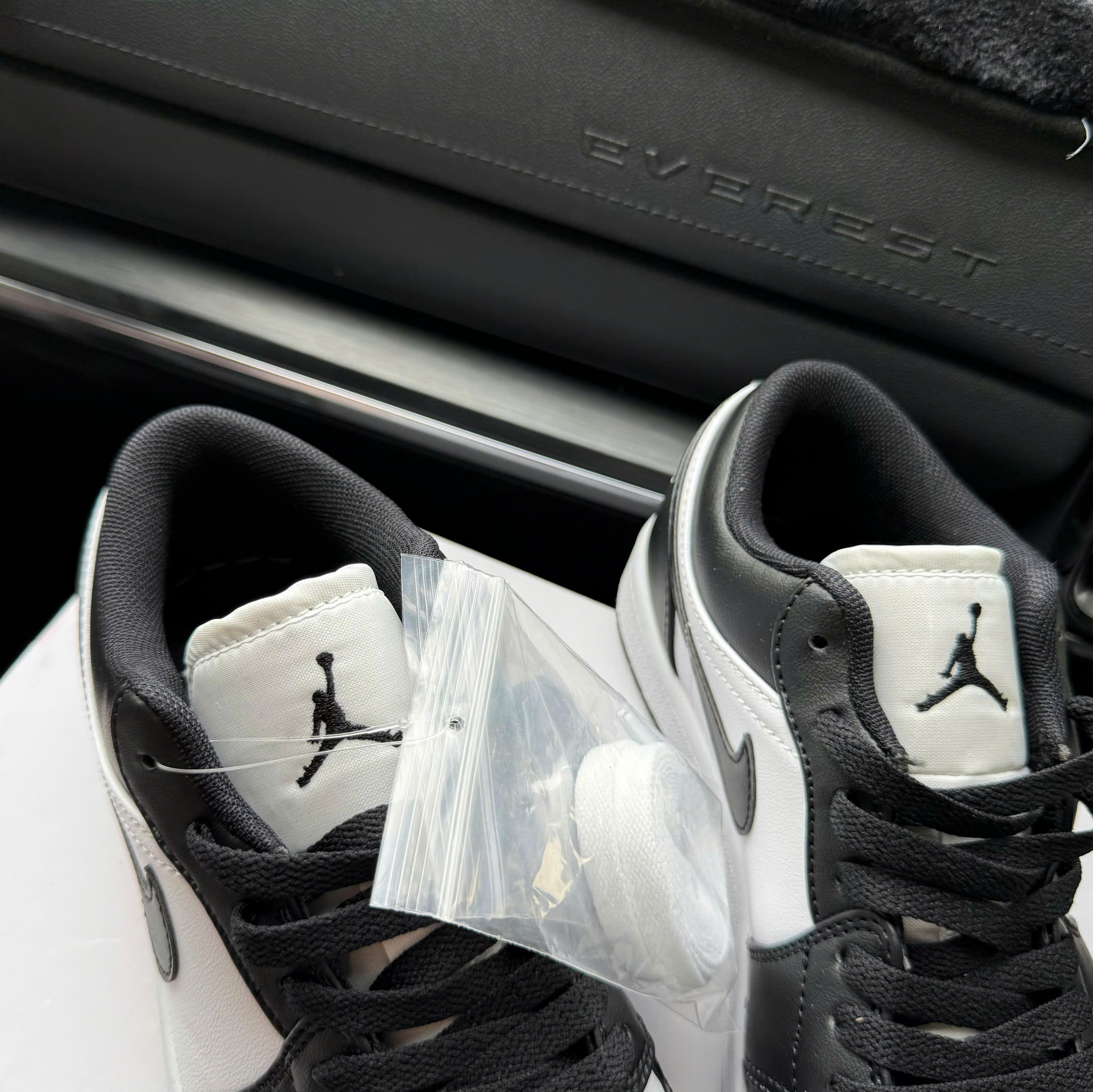 jd da đen thấp sc