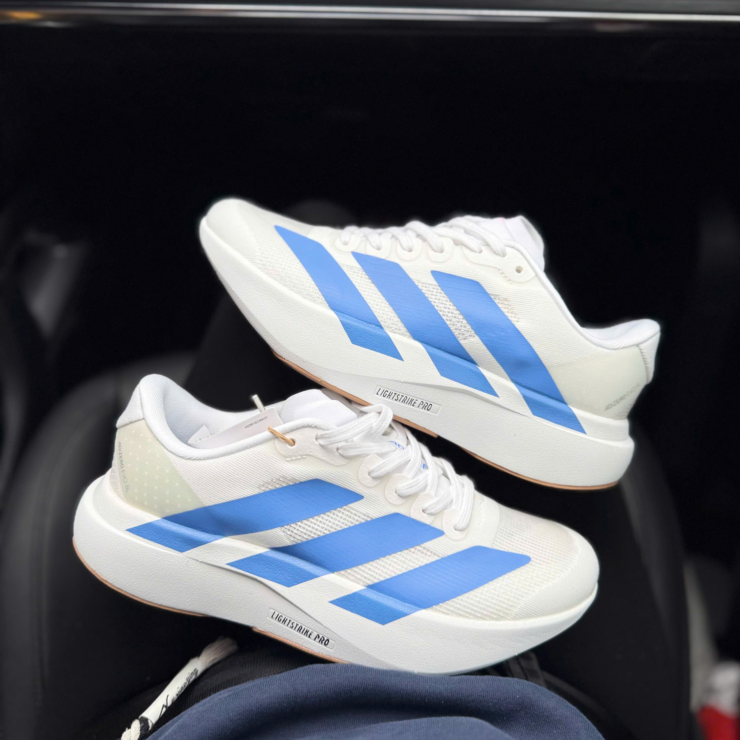 adizero evo trắng xanh