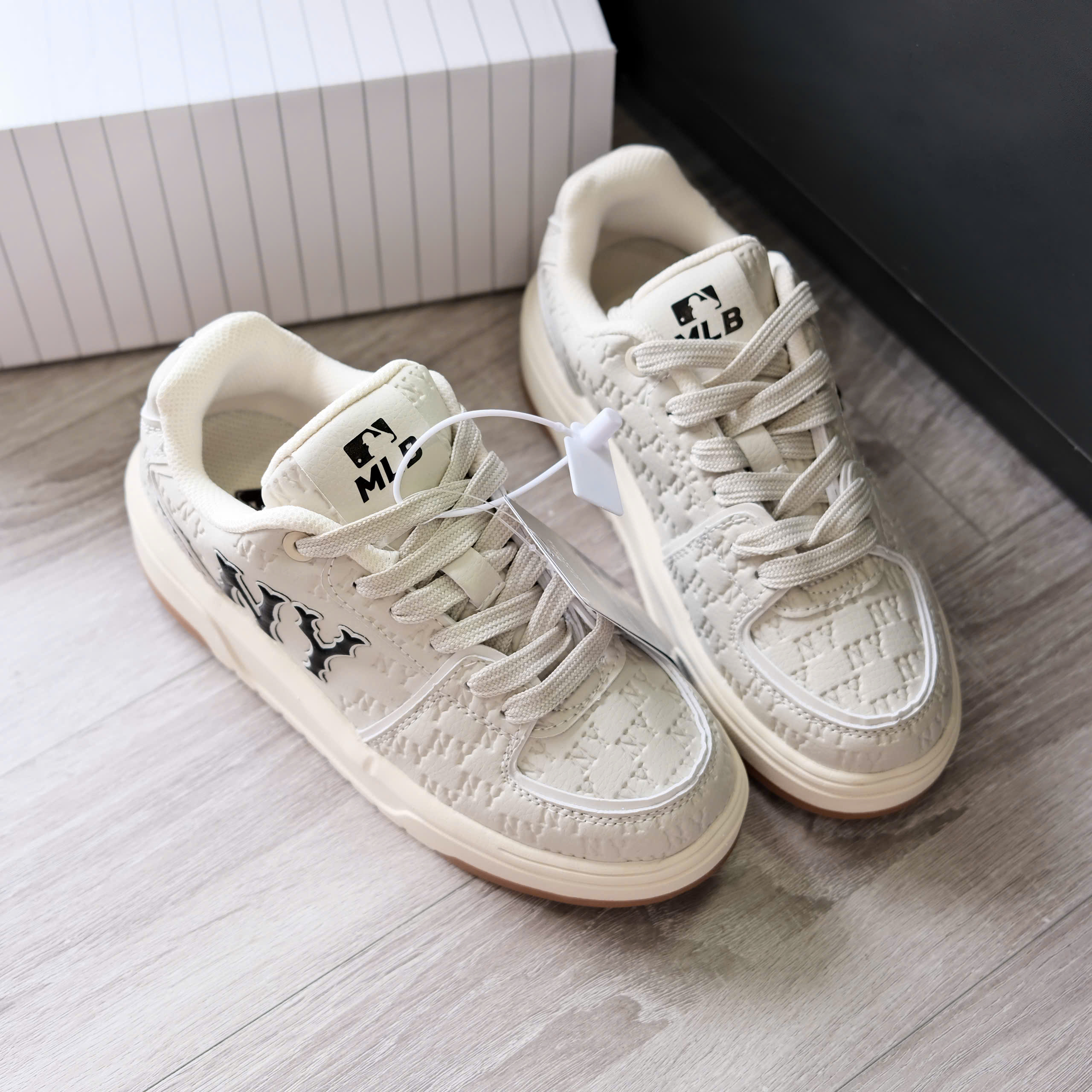 mlb 2025 NY trắng nâu