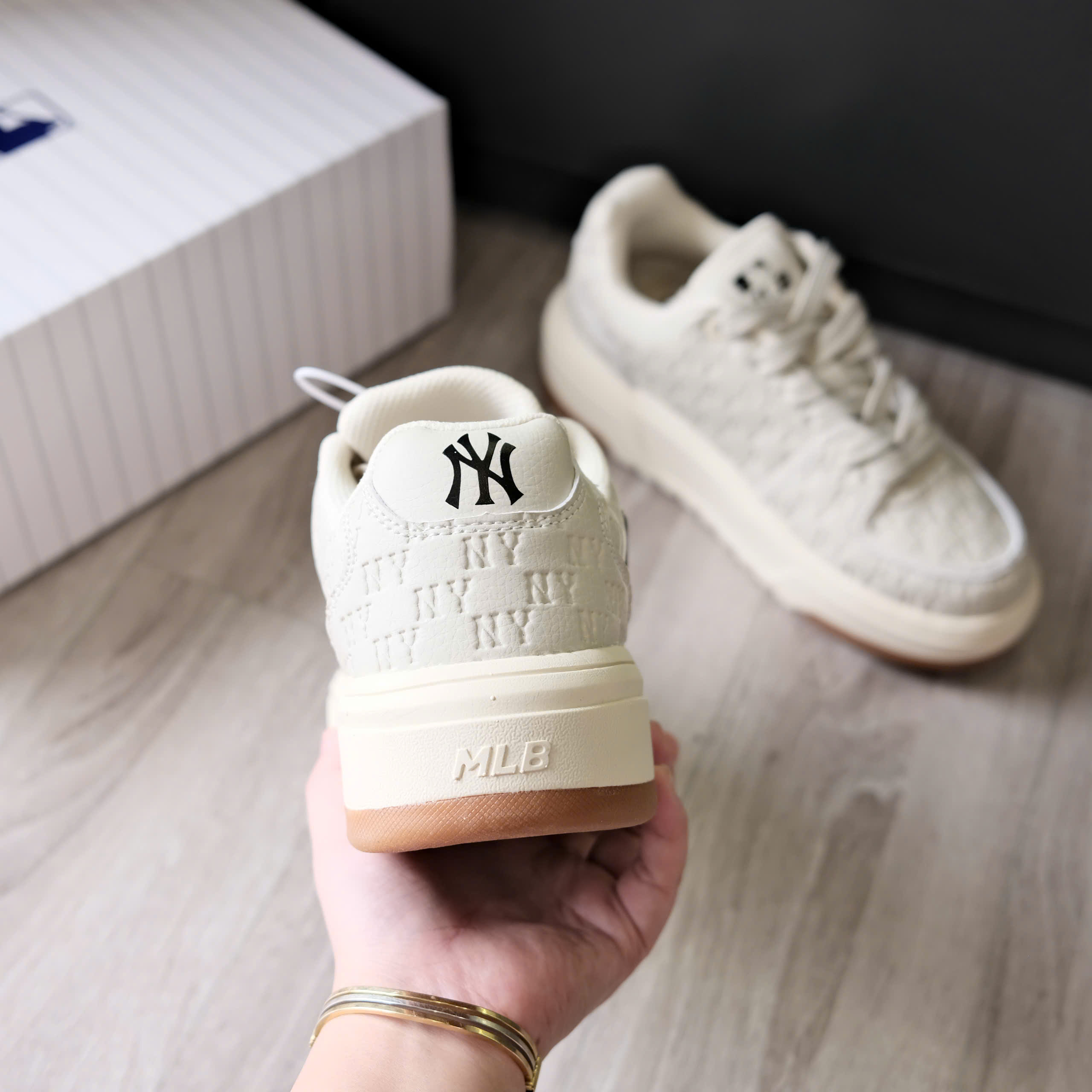 mlb 2025 NY trắng nâu