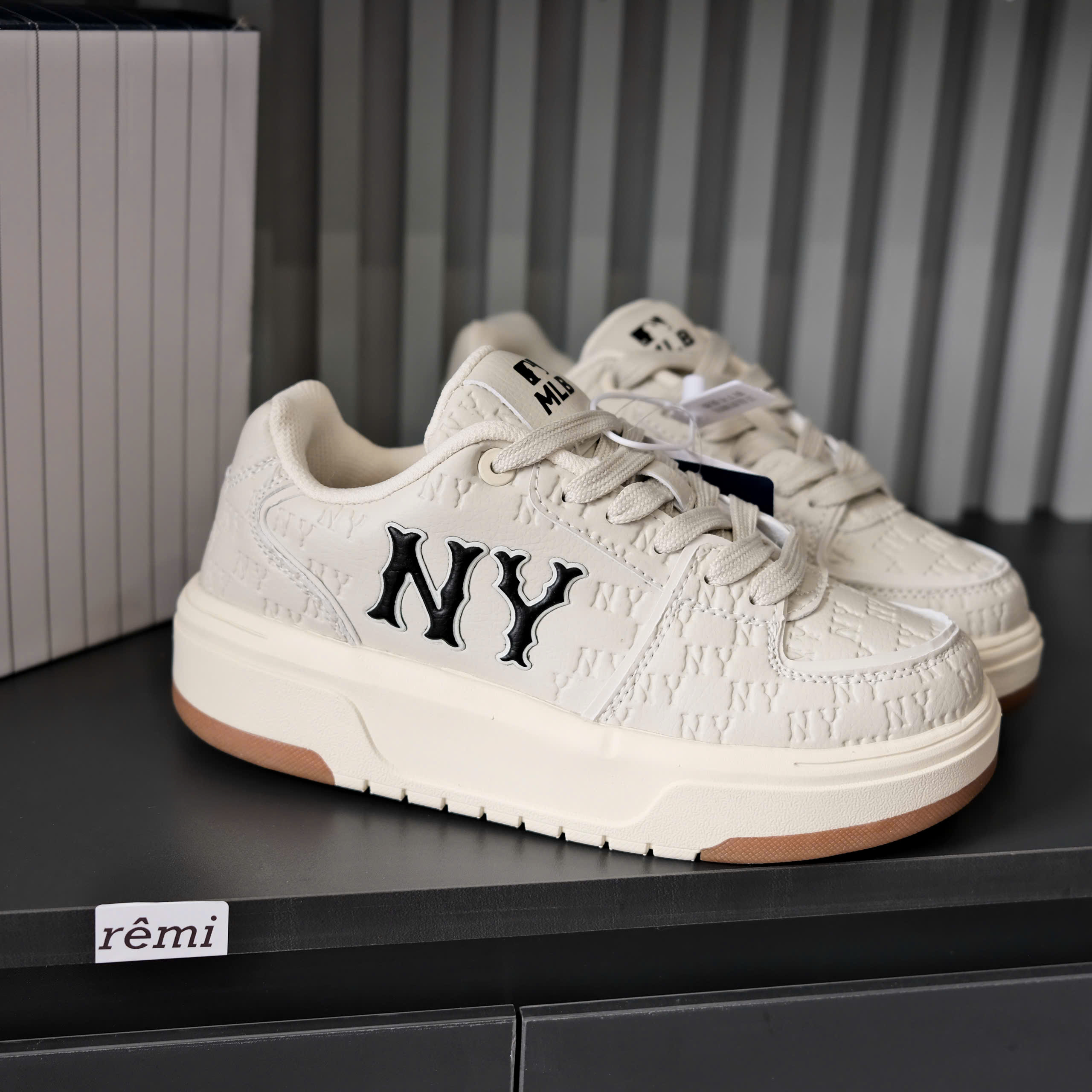 mlb 2025 NY trắng nâu