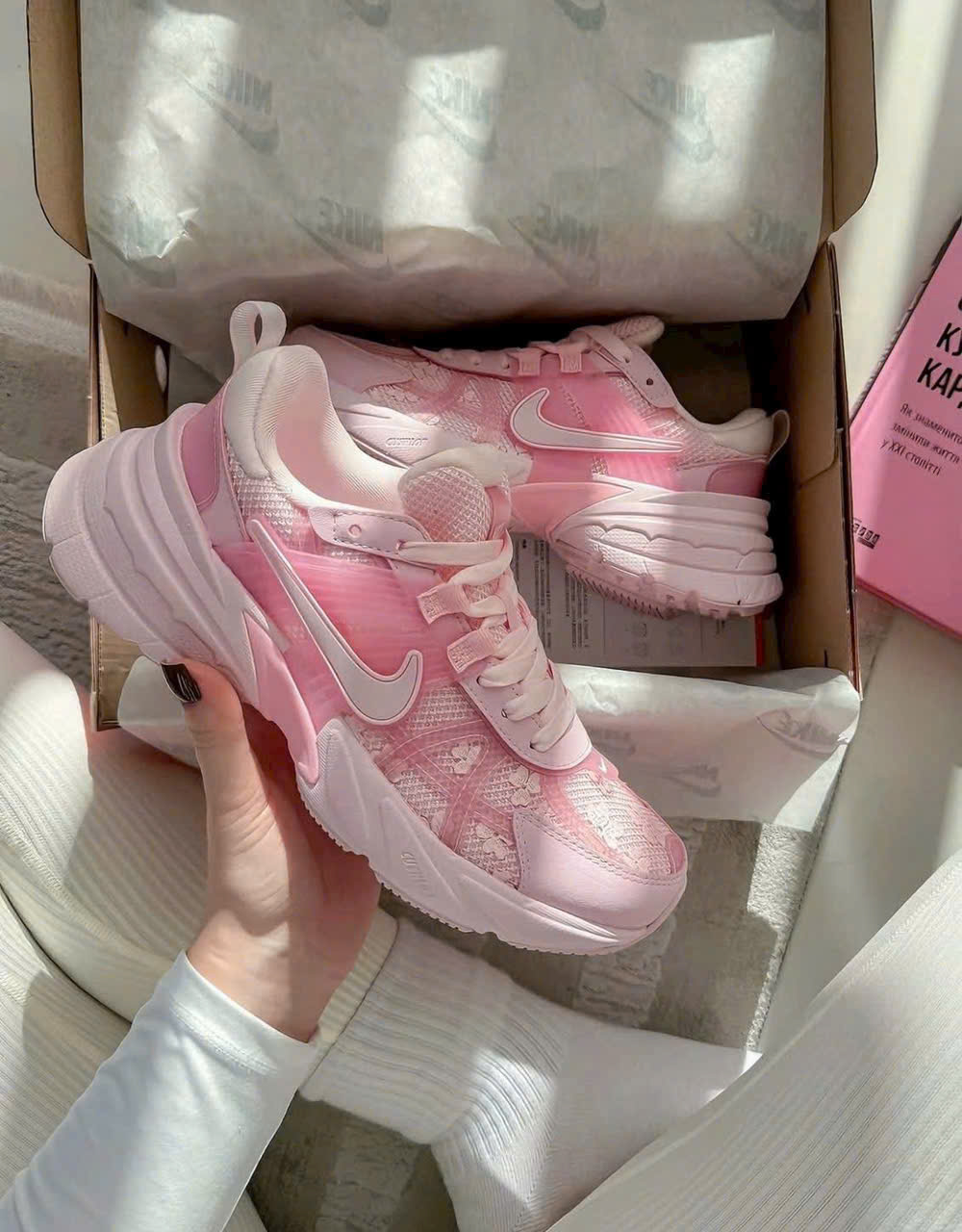 nike v2k hồng baby