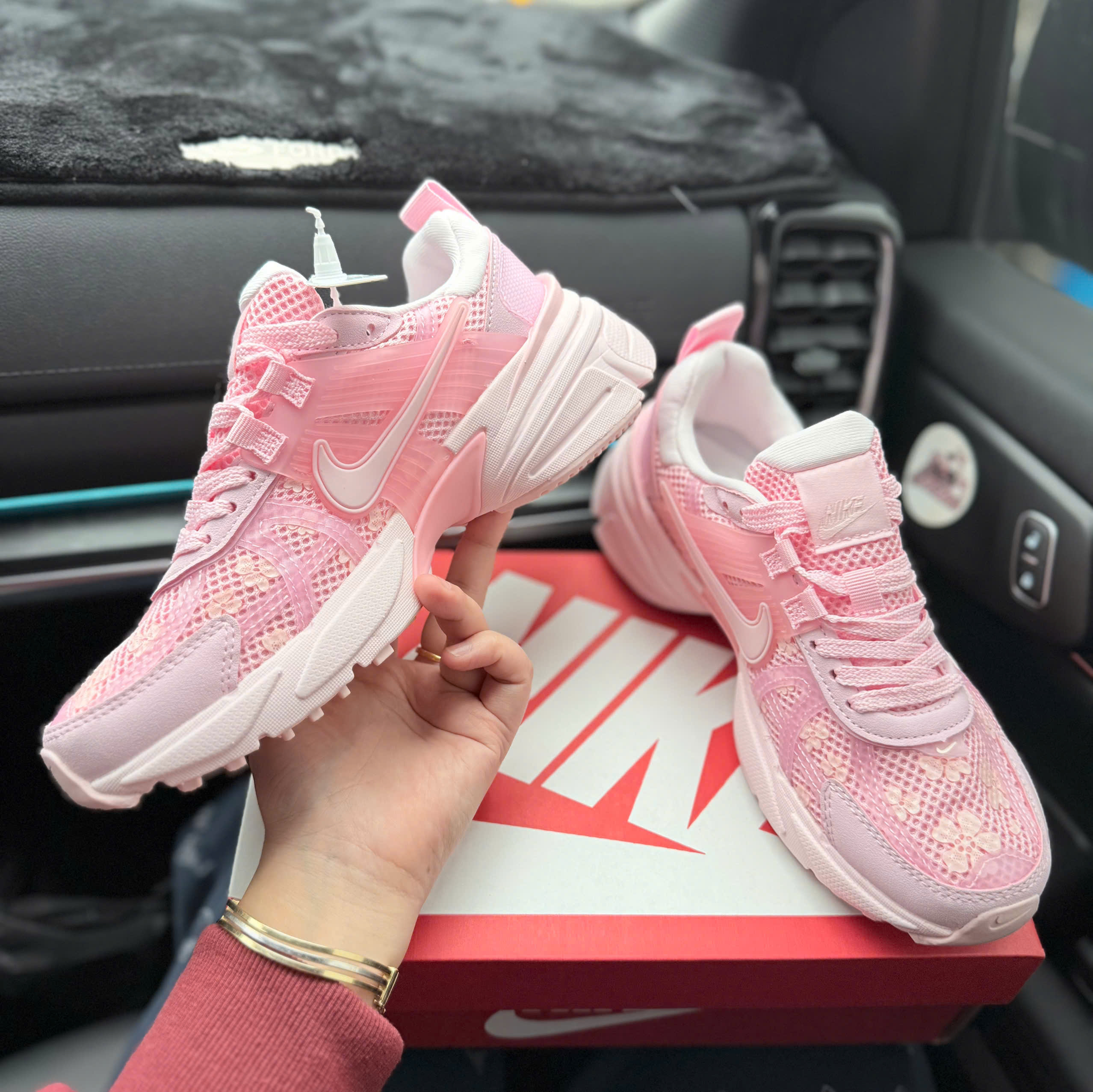 nike v2k hồng baby