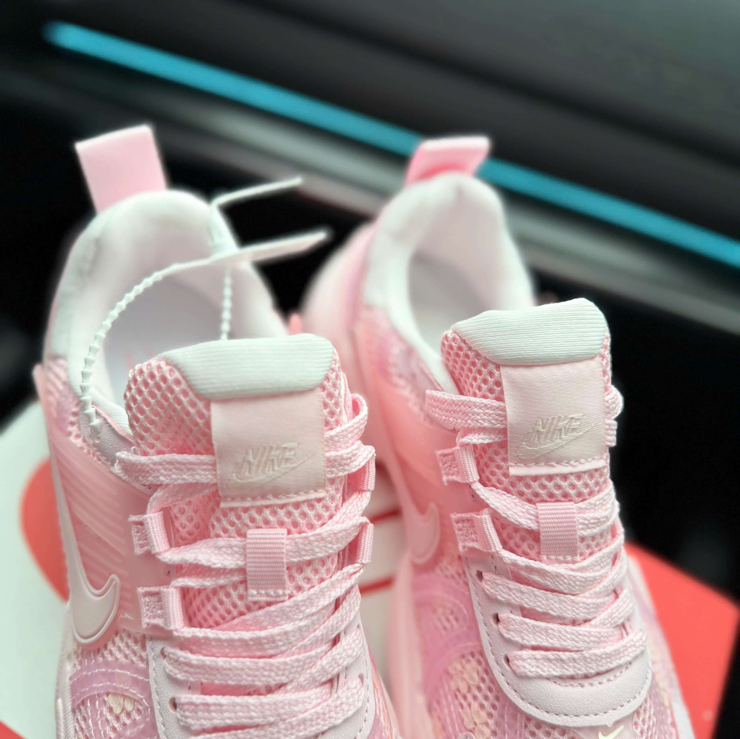nike v2k hồng baby