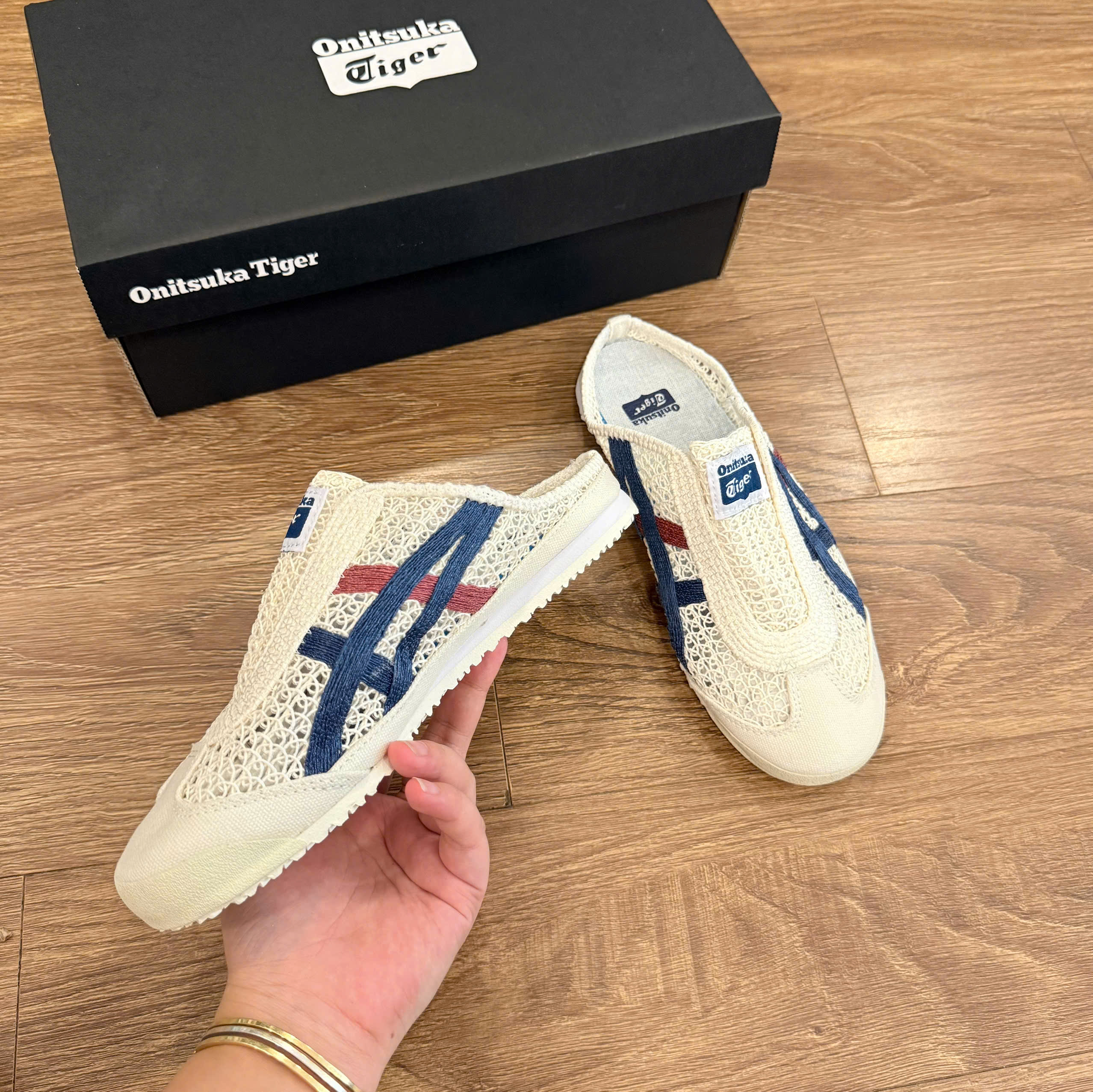 sục tiger xanh đỏ