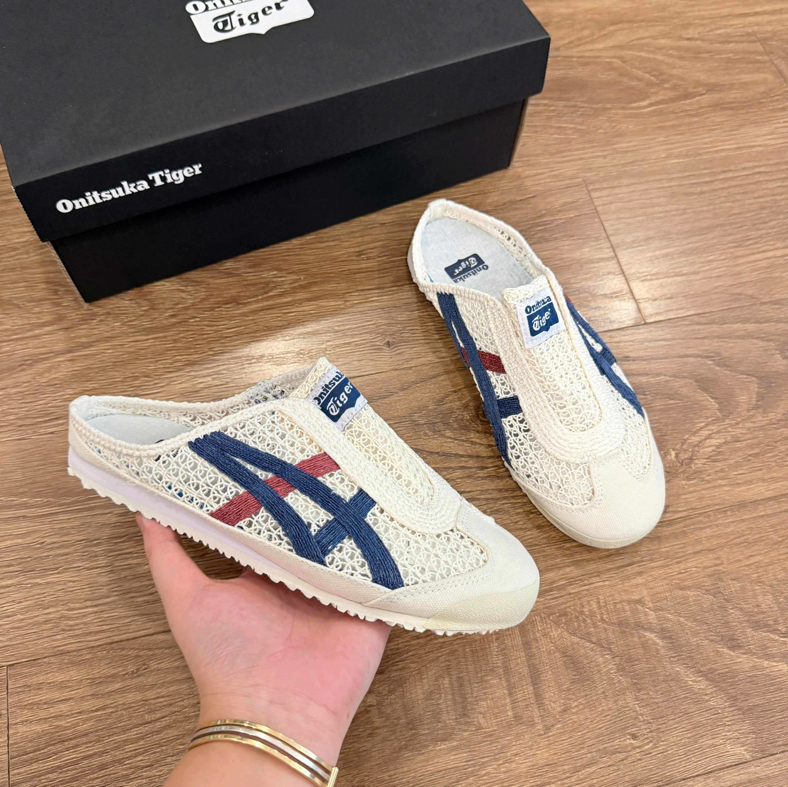 sục tiger xanh đỏ