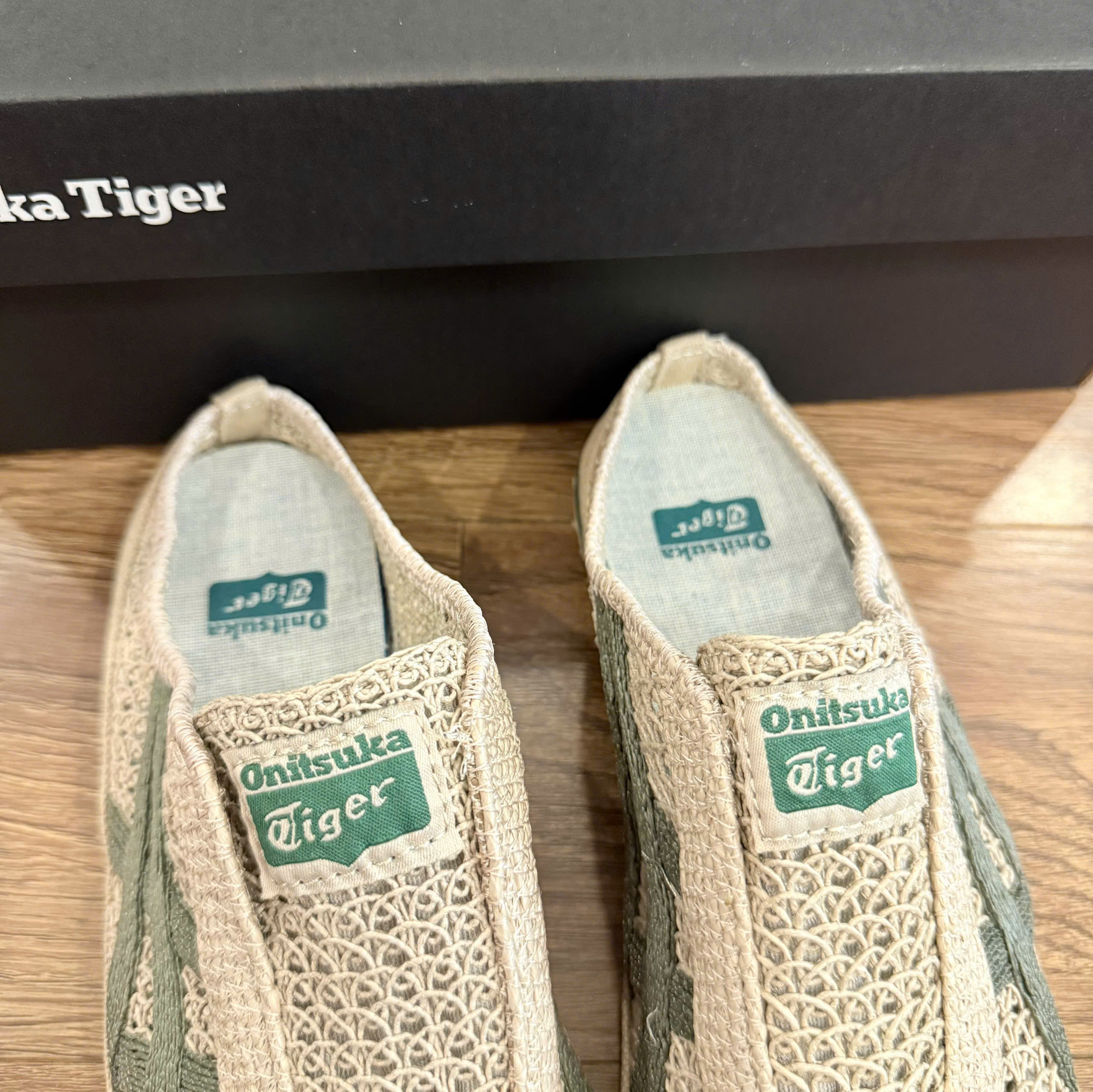 sục tiger xanh nâu