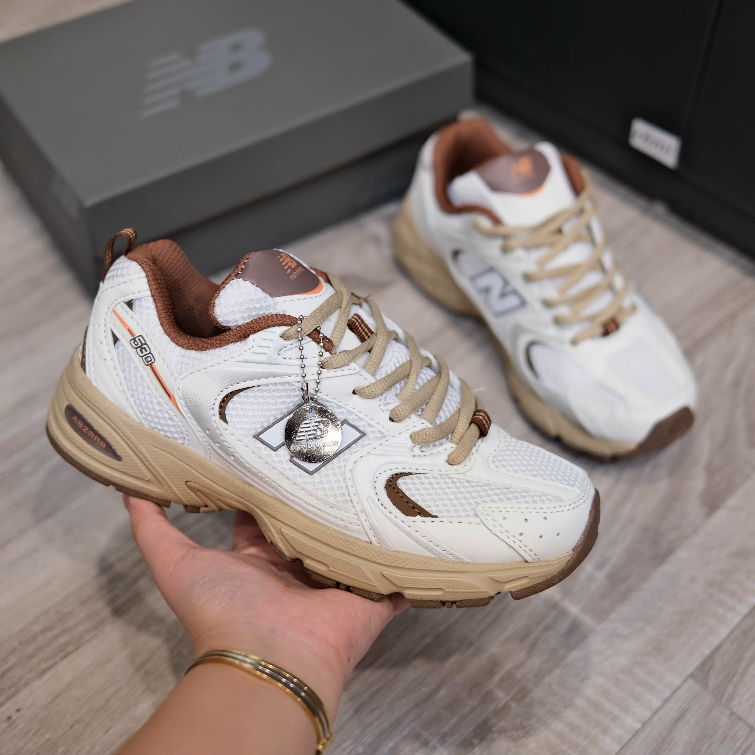 nb530 trắng nâu