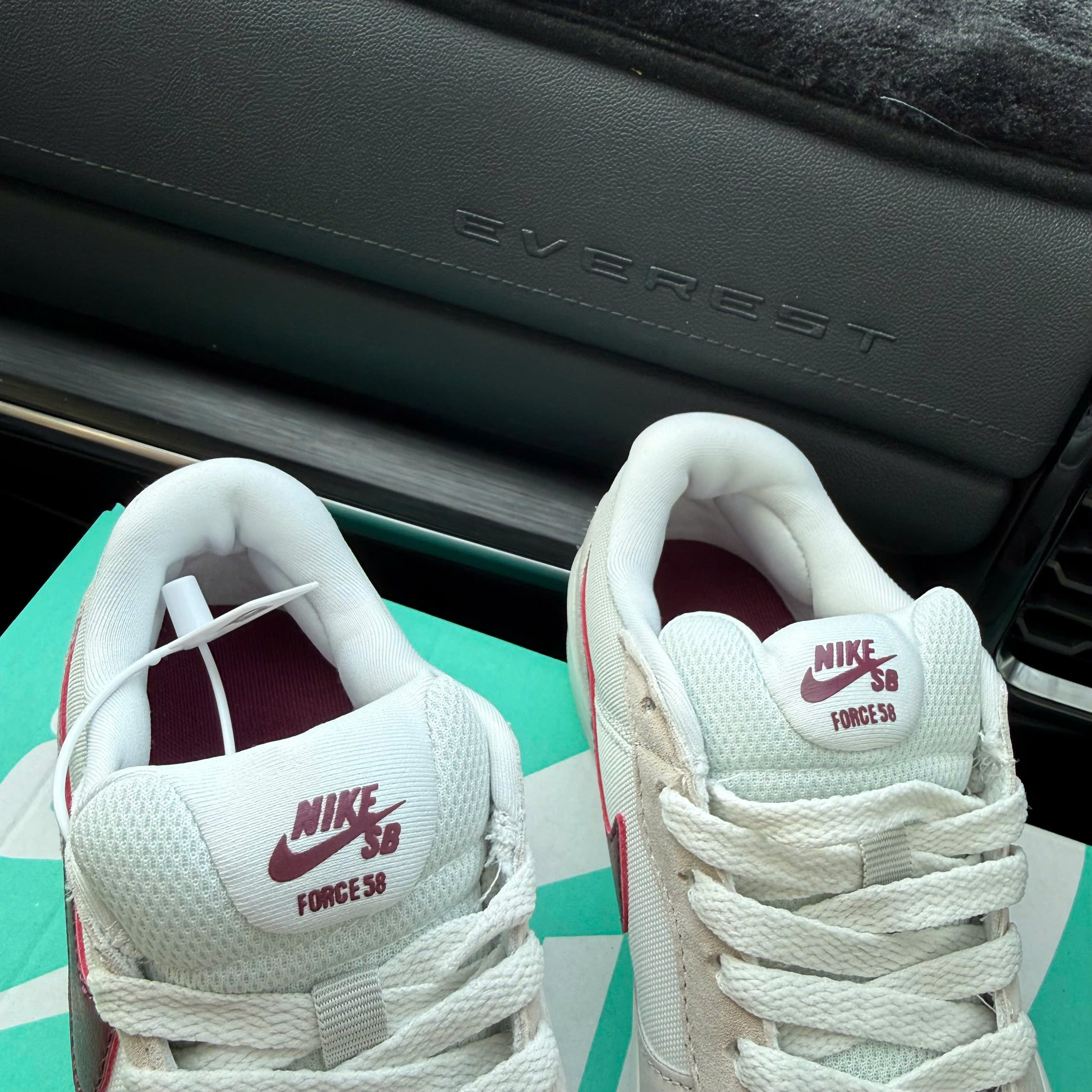 nike sb58 móc đỏ