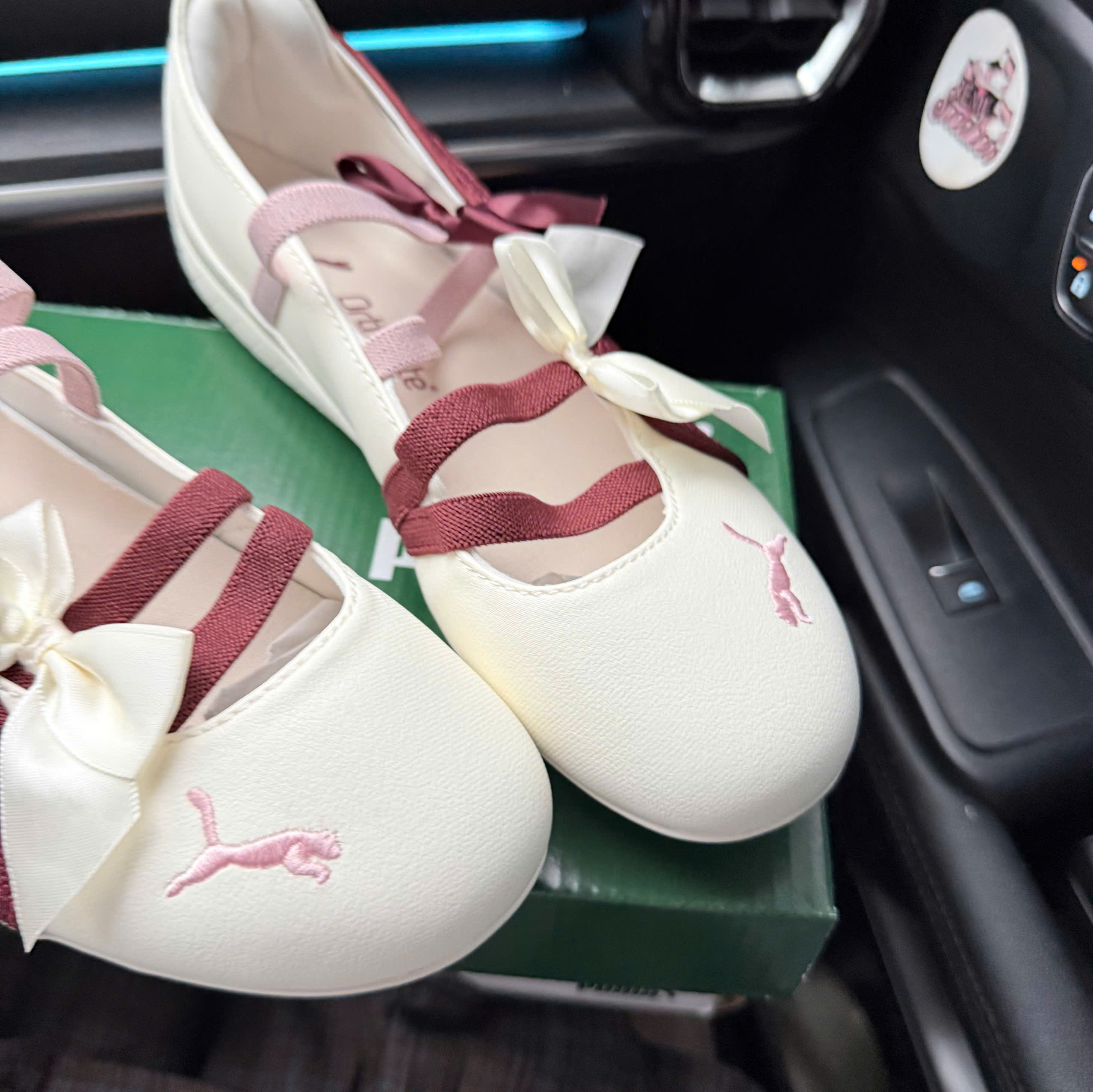 bb puma trắng đỏ nơ