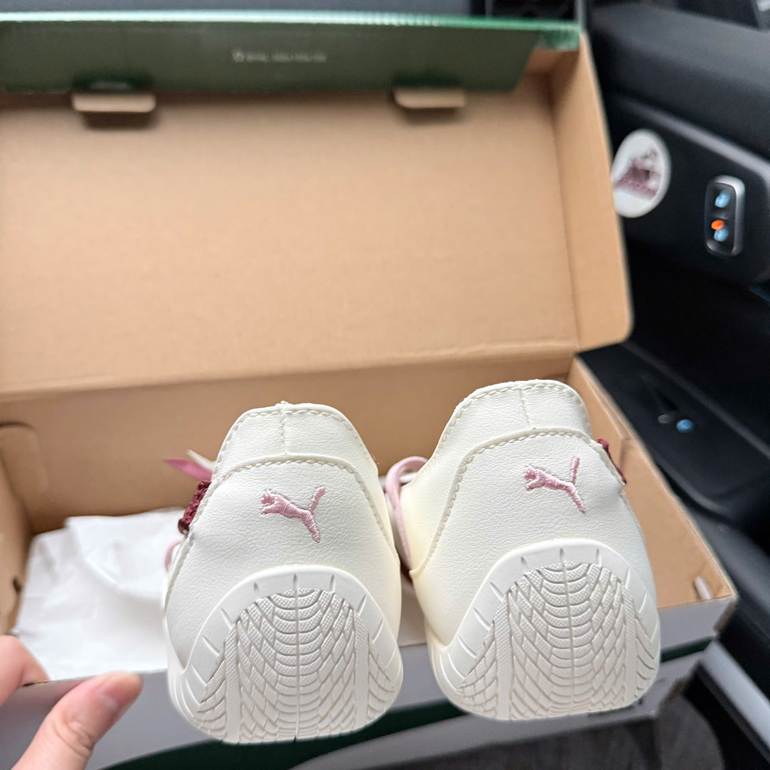 bb puma trắng đỏ nơ