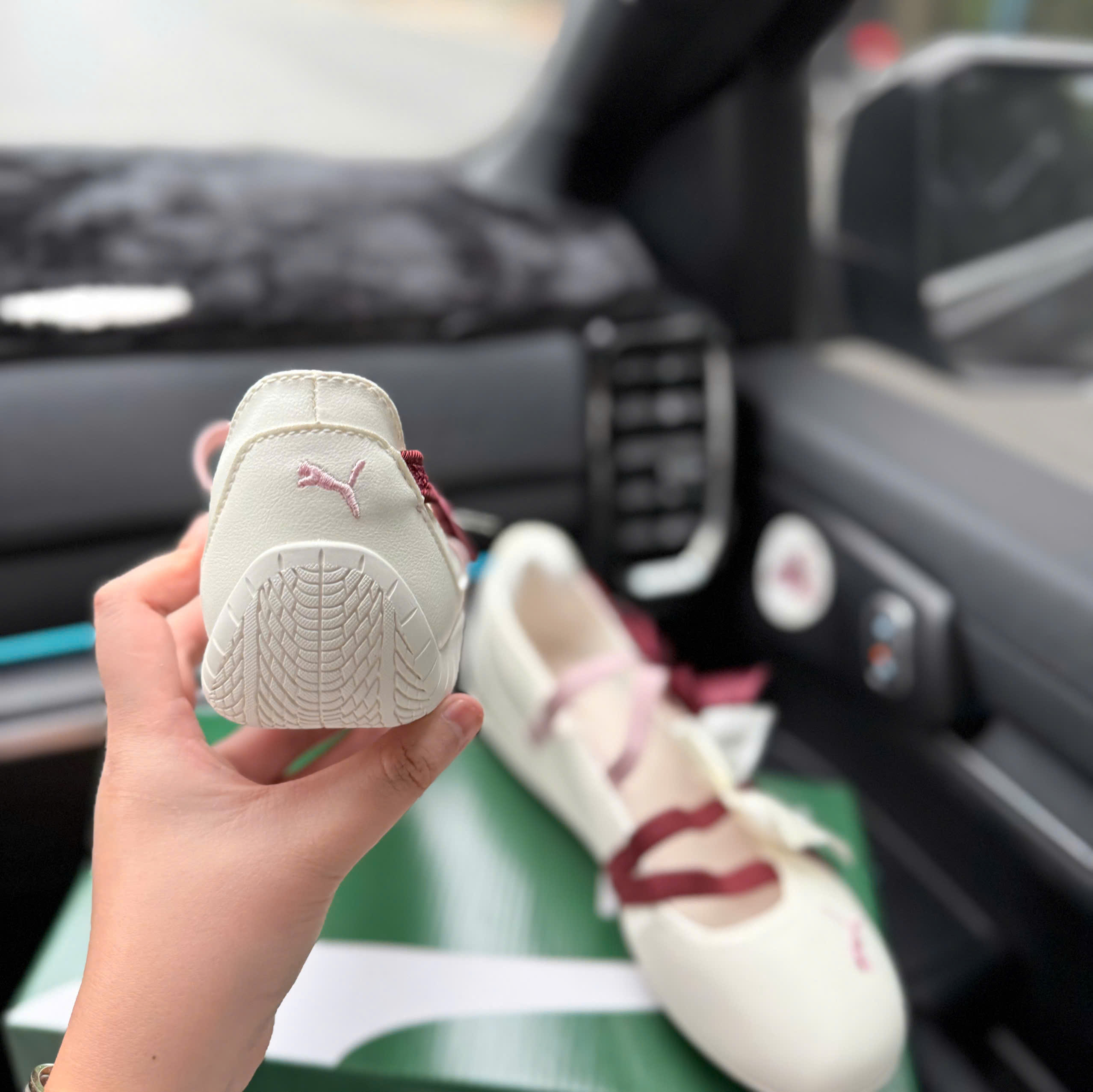 bb puma trắng đỏ nơ