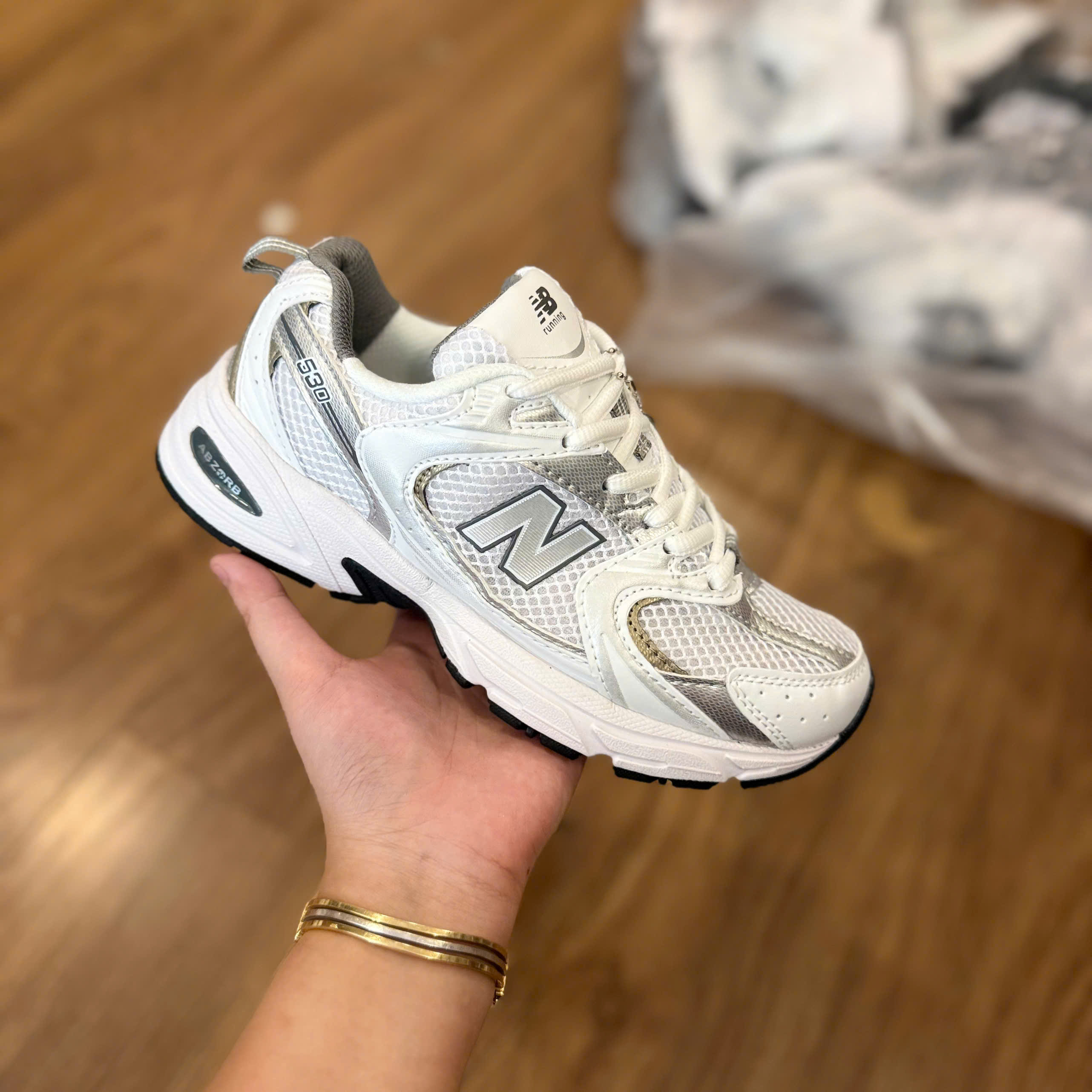 nb530 xám