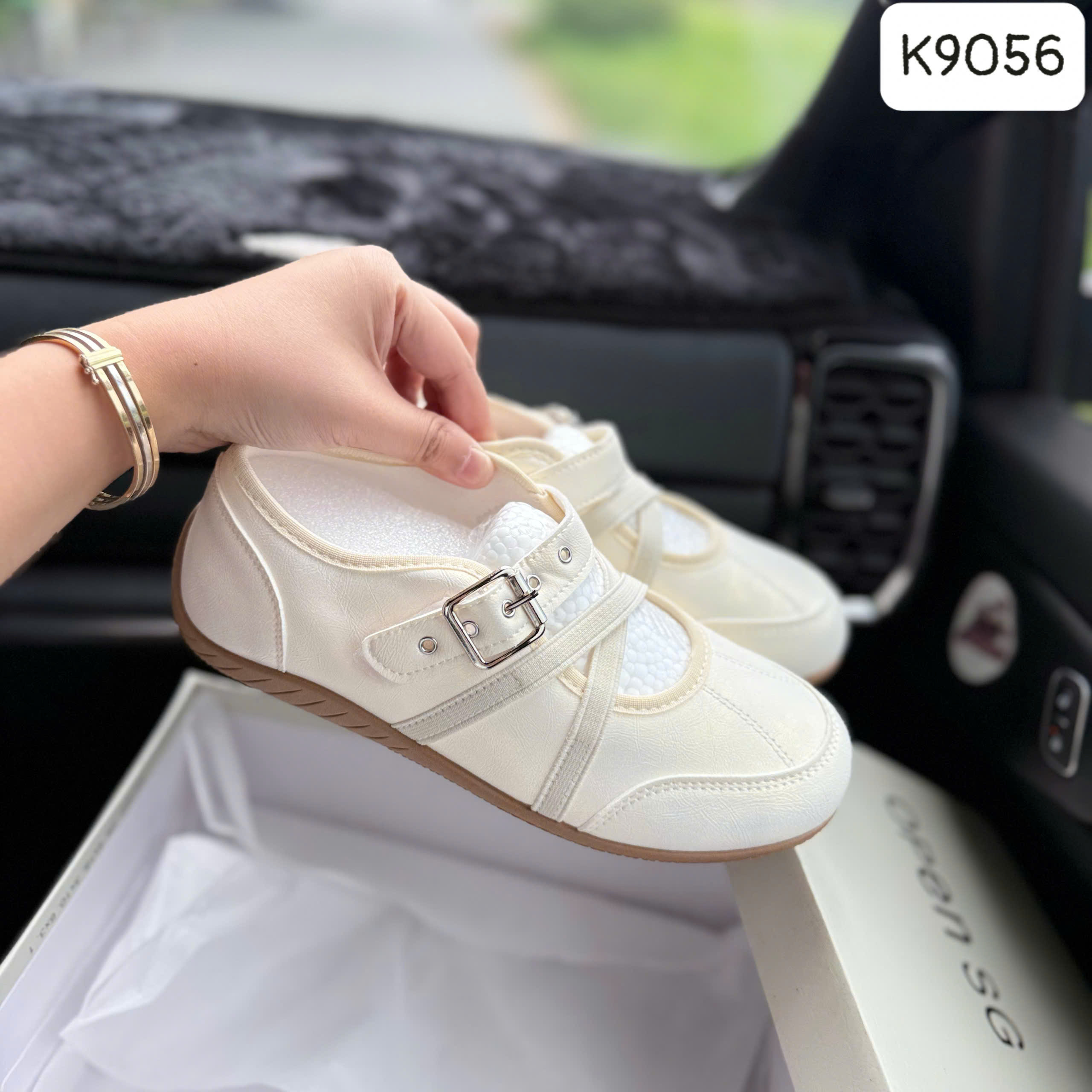 (K9056) bb quai khuy trắng kem