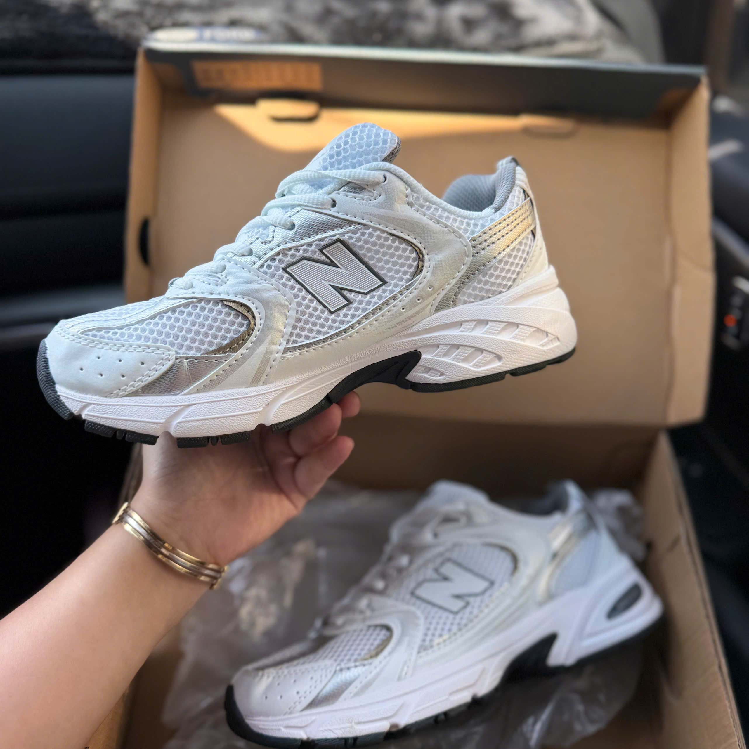 nb530 xám