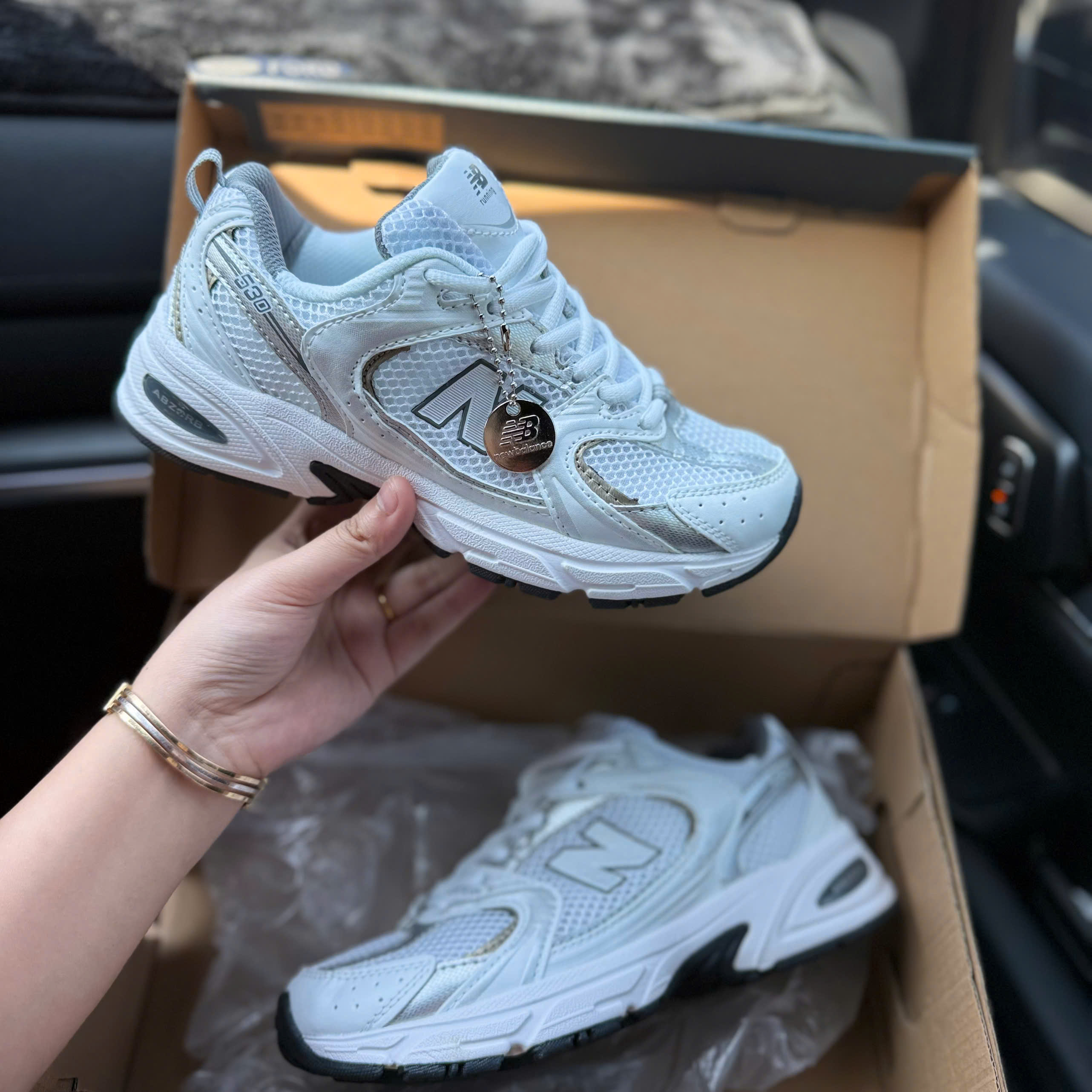 nb530 xám