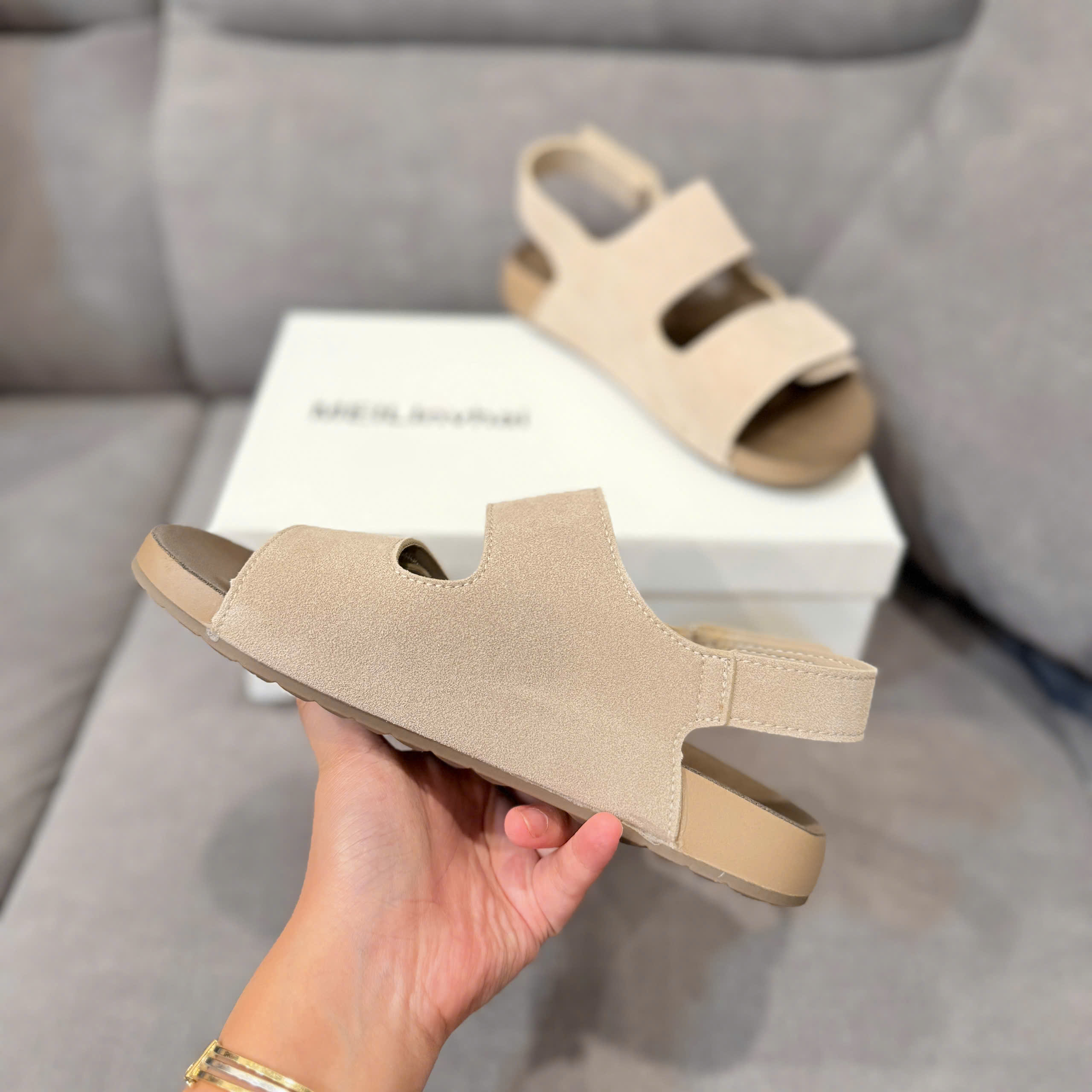 sandal 88-5