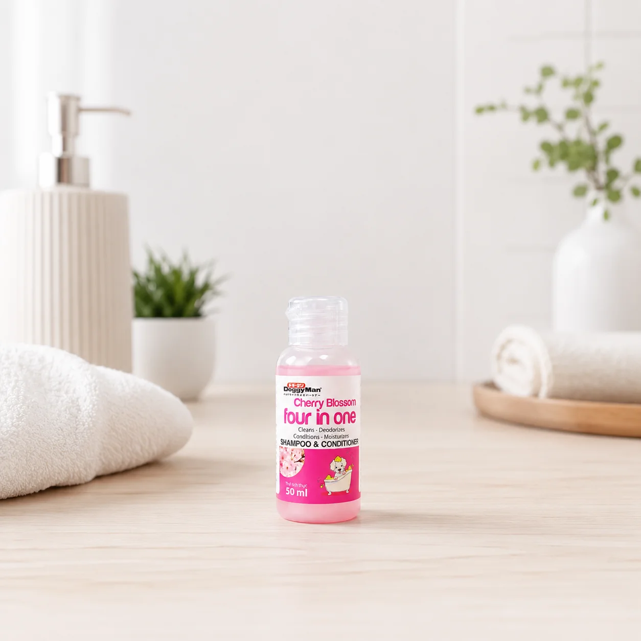 Sữa tắm thú cưng Four in One 50ml (dành cho mọi dòng chó)