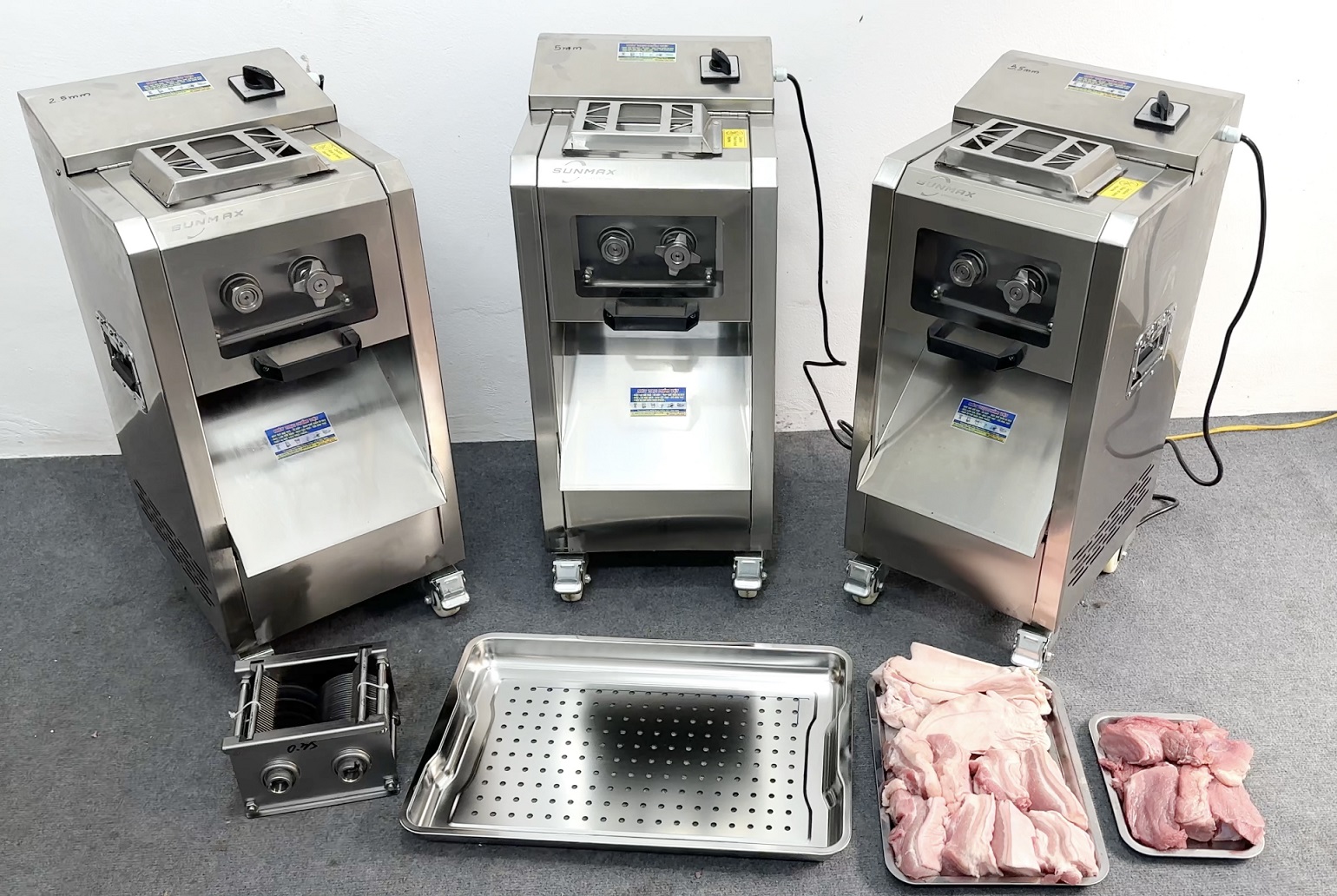 Máy Thái Thịt Tươi Sống Loại Nào Tốt Cho Quán Ăn?
