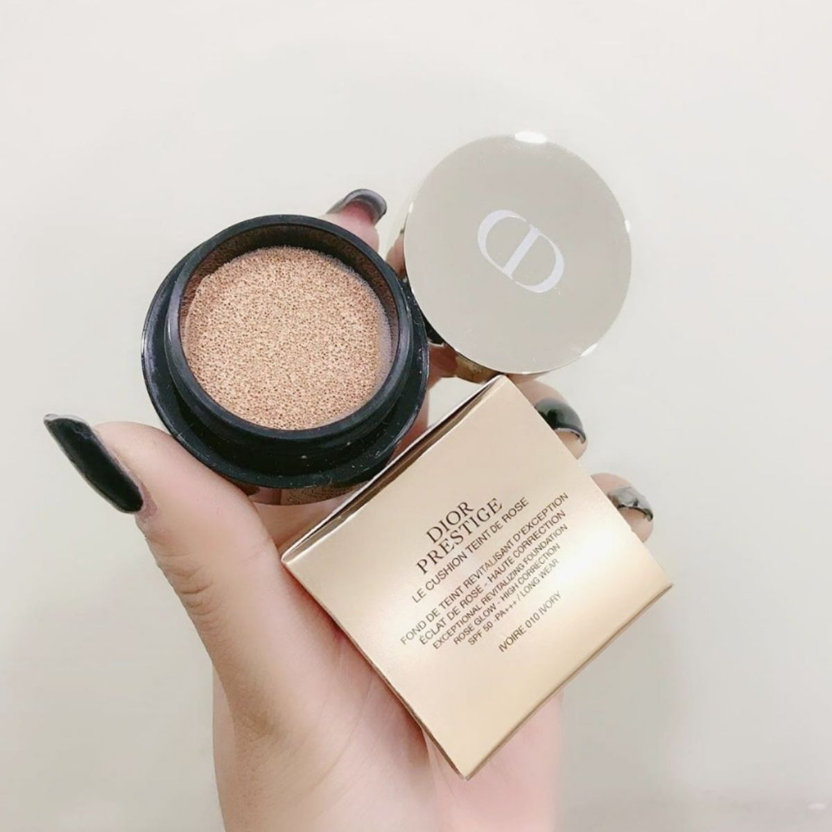 Cushion Dior Mini 5g Chính Hãng – Lớp Nền Mịn Mượt Tự Nhiên Mọi Lúc Mọi Nơi