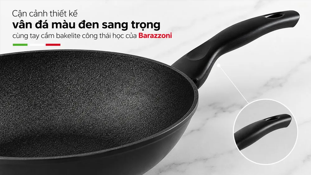 Thiết kế vân đá màu đen sang trọng và tay cầm bakelite chống nóng của chảo Barazzoni
