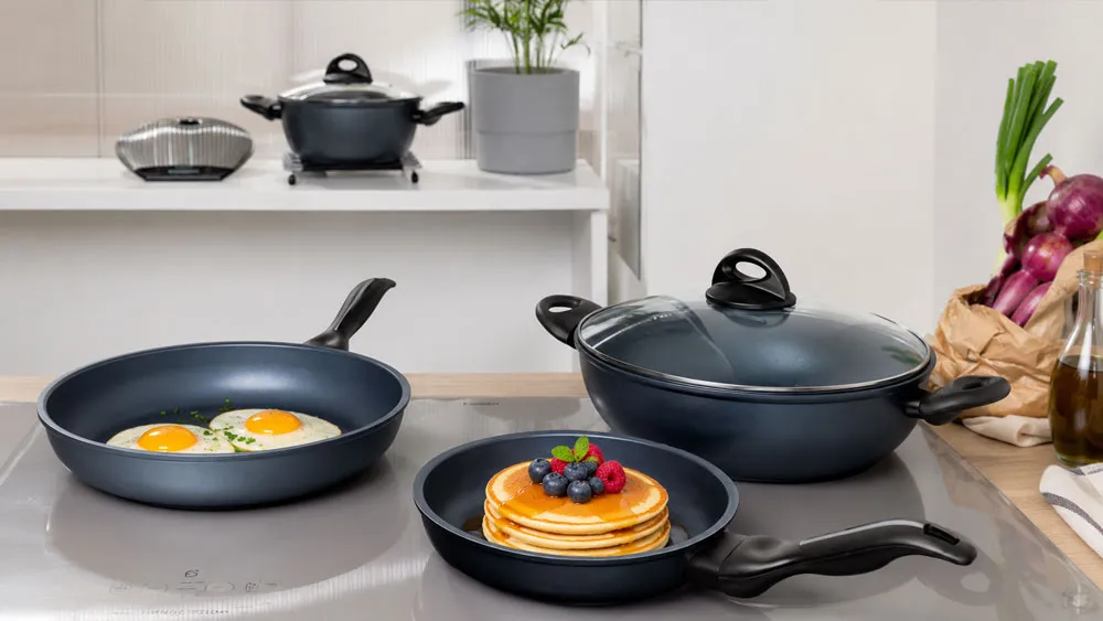 Món pancake và trứng được chế biến trên chảo chống dính Barazzoni