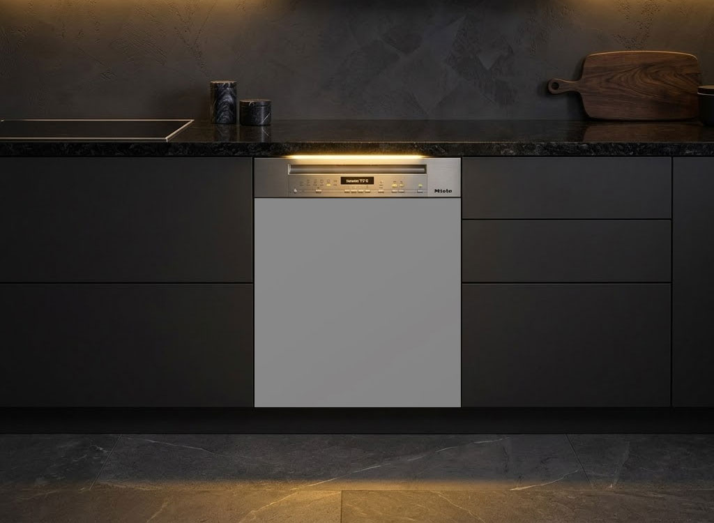 Máy rửa bát Miele được đặt trong không gian bếp sang trọng
