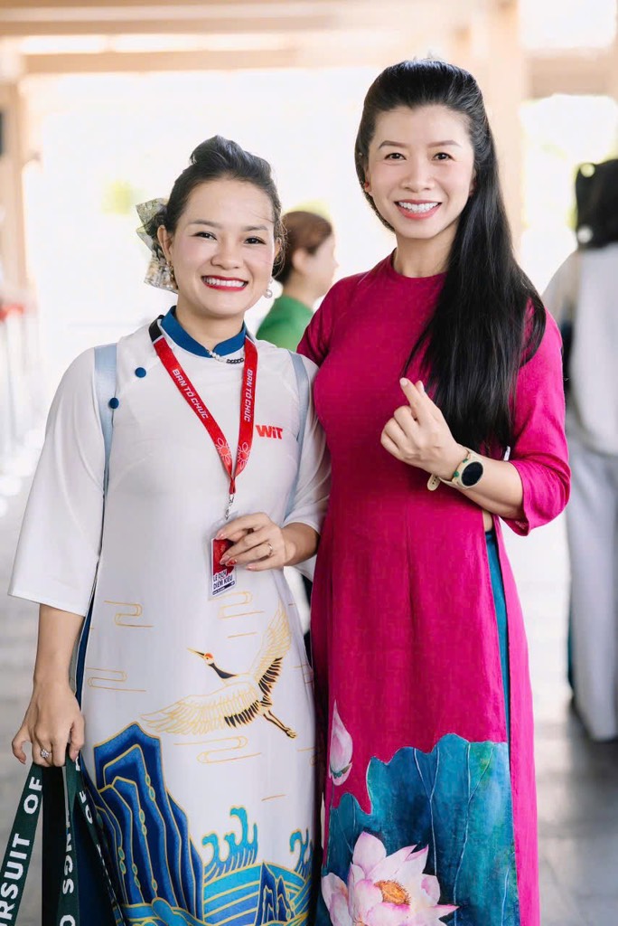 WiT - Áo dài nữ