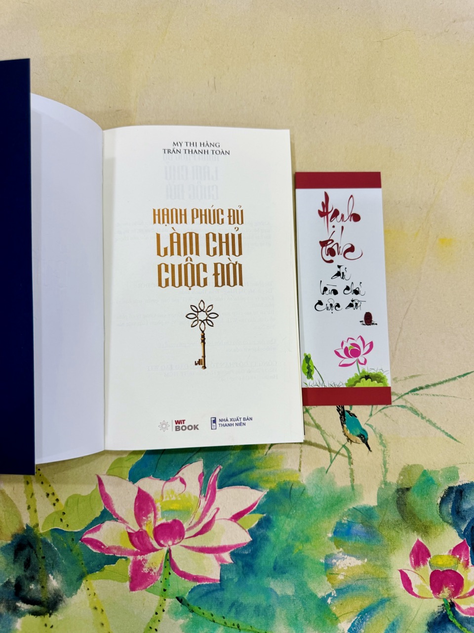 Phiên bản bìa mềm sách "Hạnh Phúc Đủ Làm Chủ Cuộc Đời"