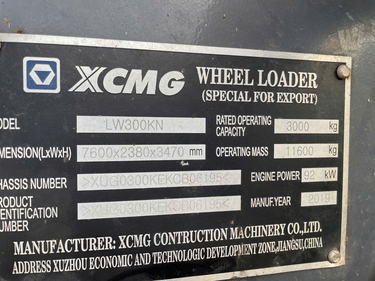 Tem nhôm mác máy thông số kỹ thuật xe xúc lật XCMG LW300KN số khung 06195