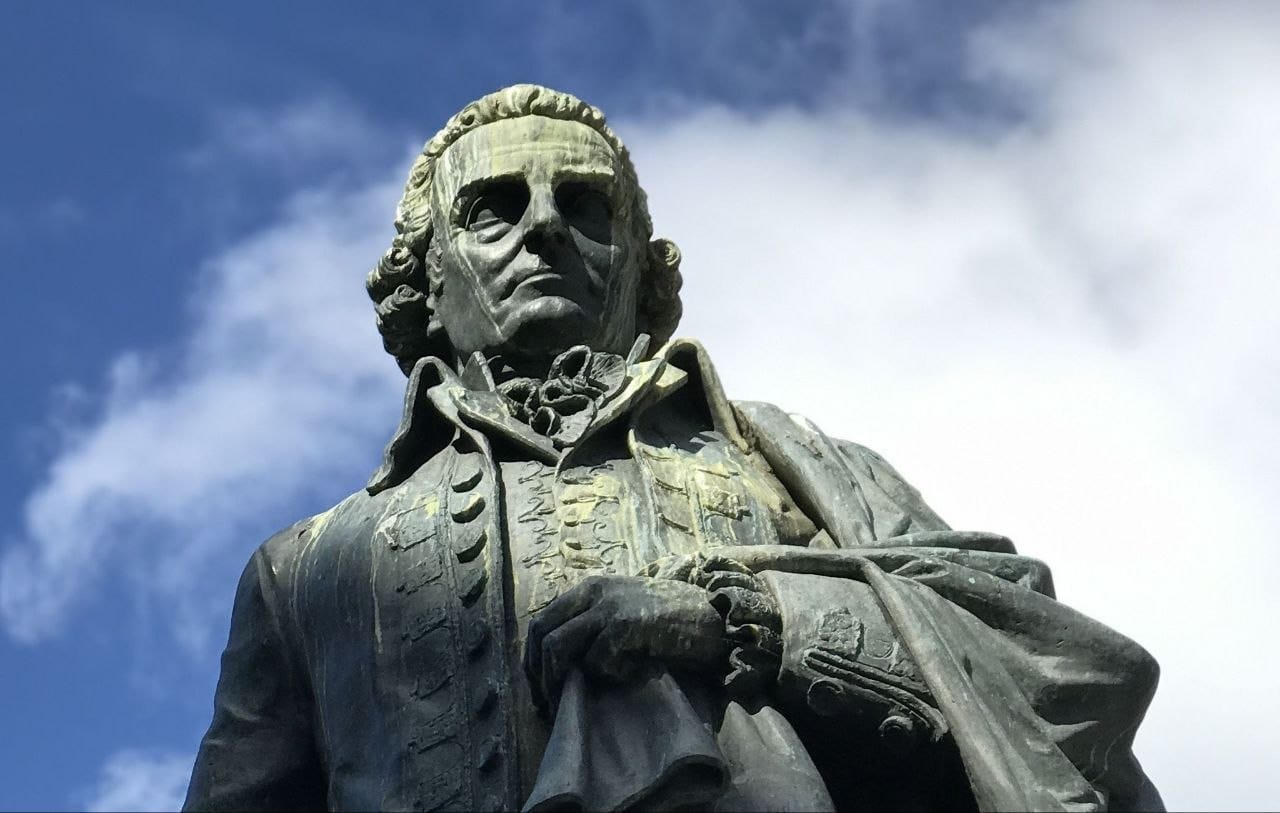 ADAM SMITH VÀ CÂU HỎI MÀ CHÚNG TA VẪN CHƯA TRẢ LỜI XONG