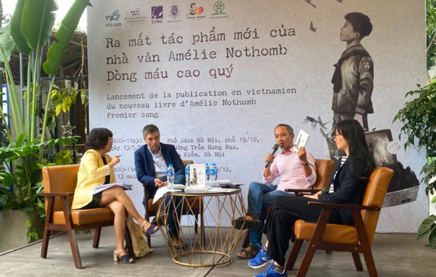 Hồi ức về người cha là đại sứ của nhà văn Amélie Nothomb