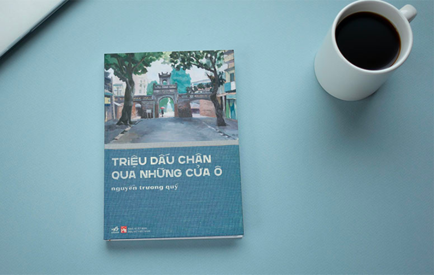''Triệu dấu chân qua những cửa ô''